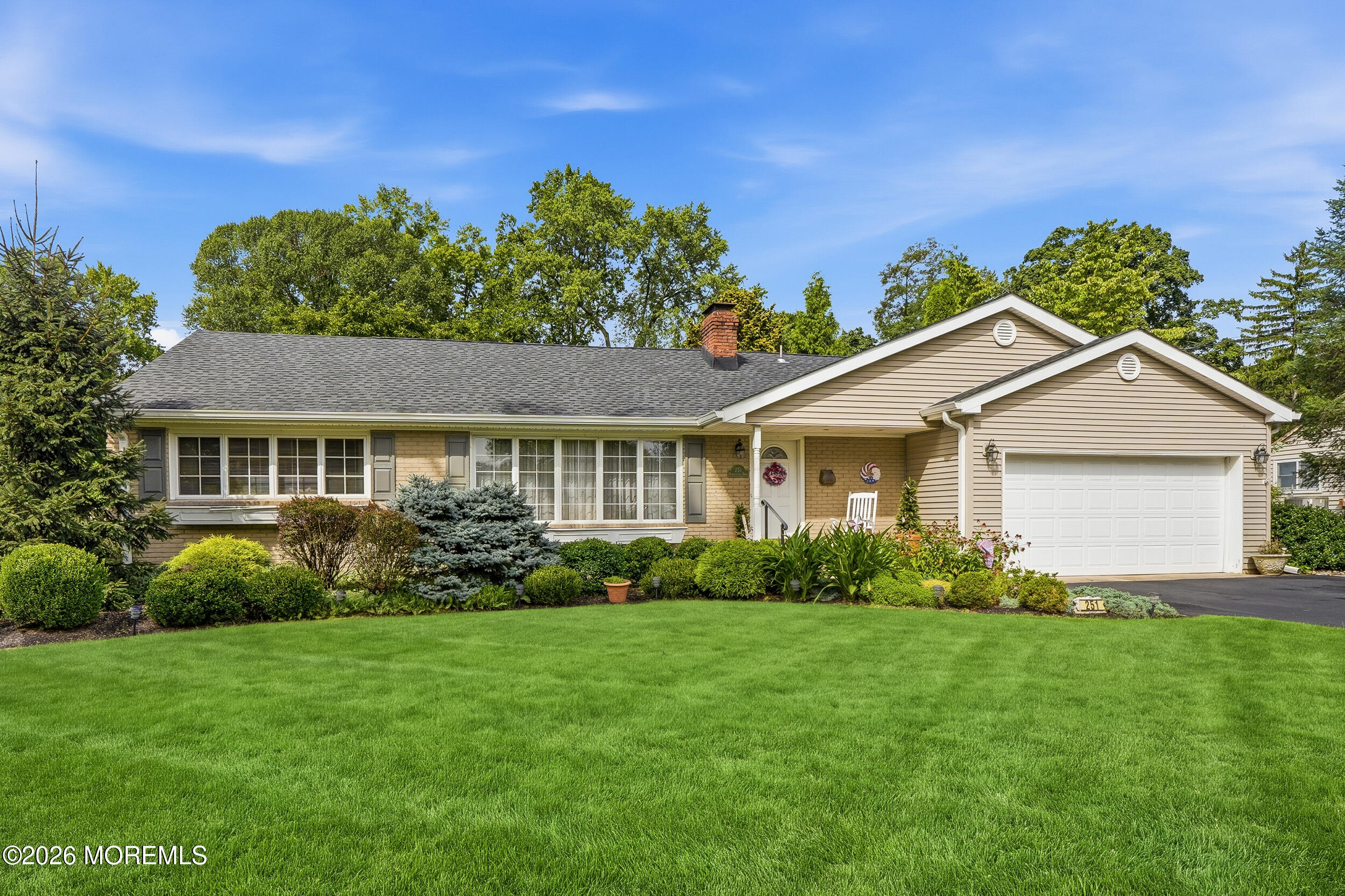 251 Hamiltonian Drive