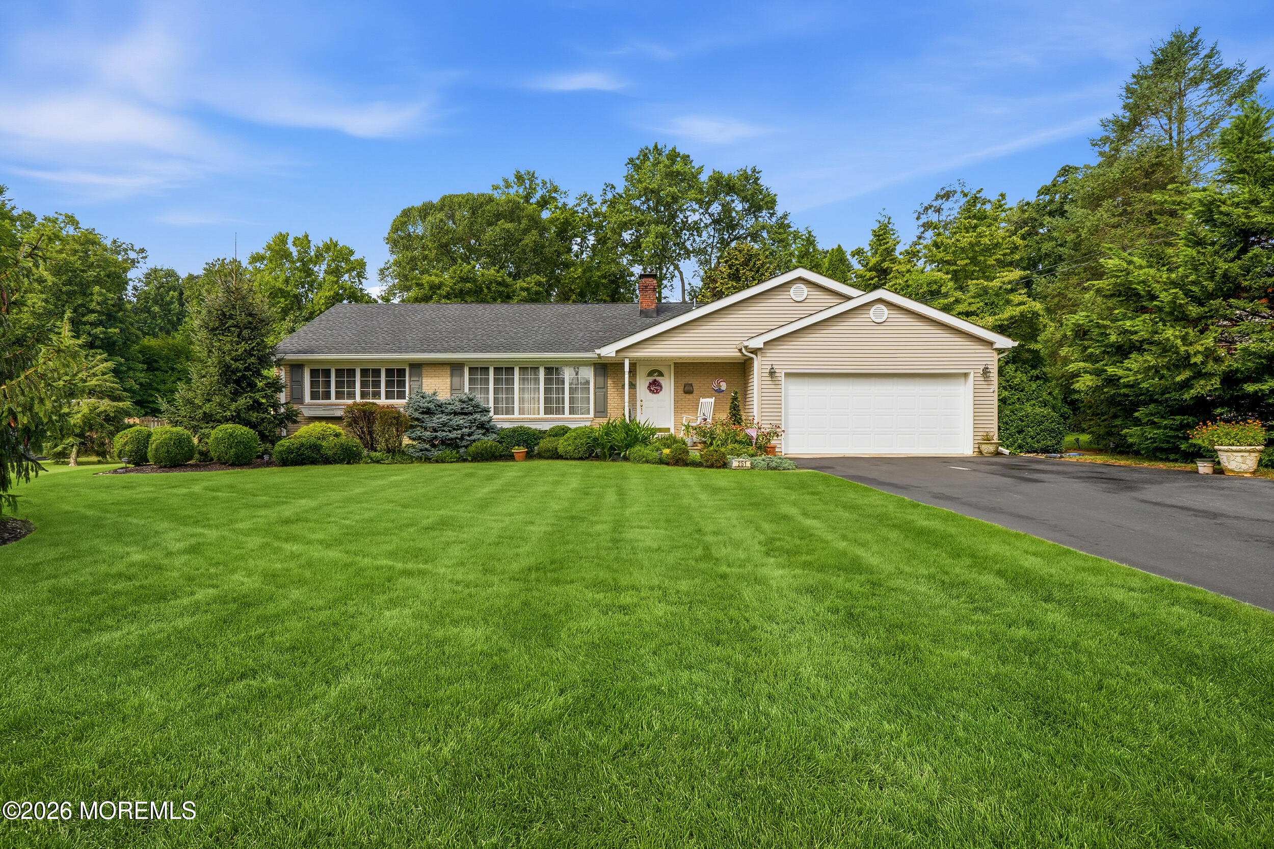 251 Hamiltonian Drive