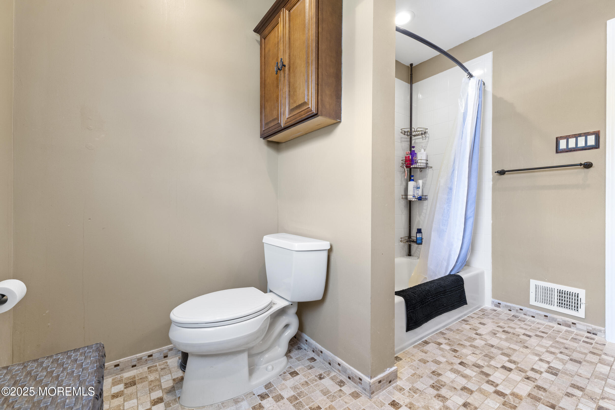 15 Creighton Circle, Old Bridge, New Jersey image 33