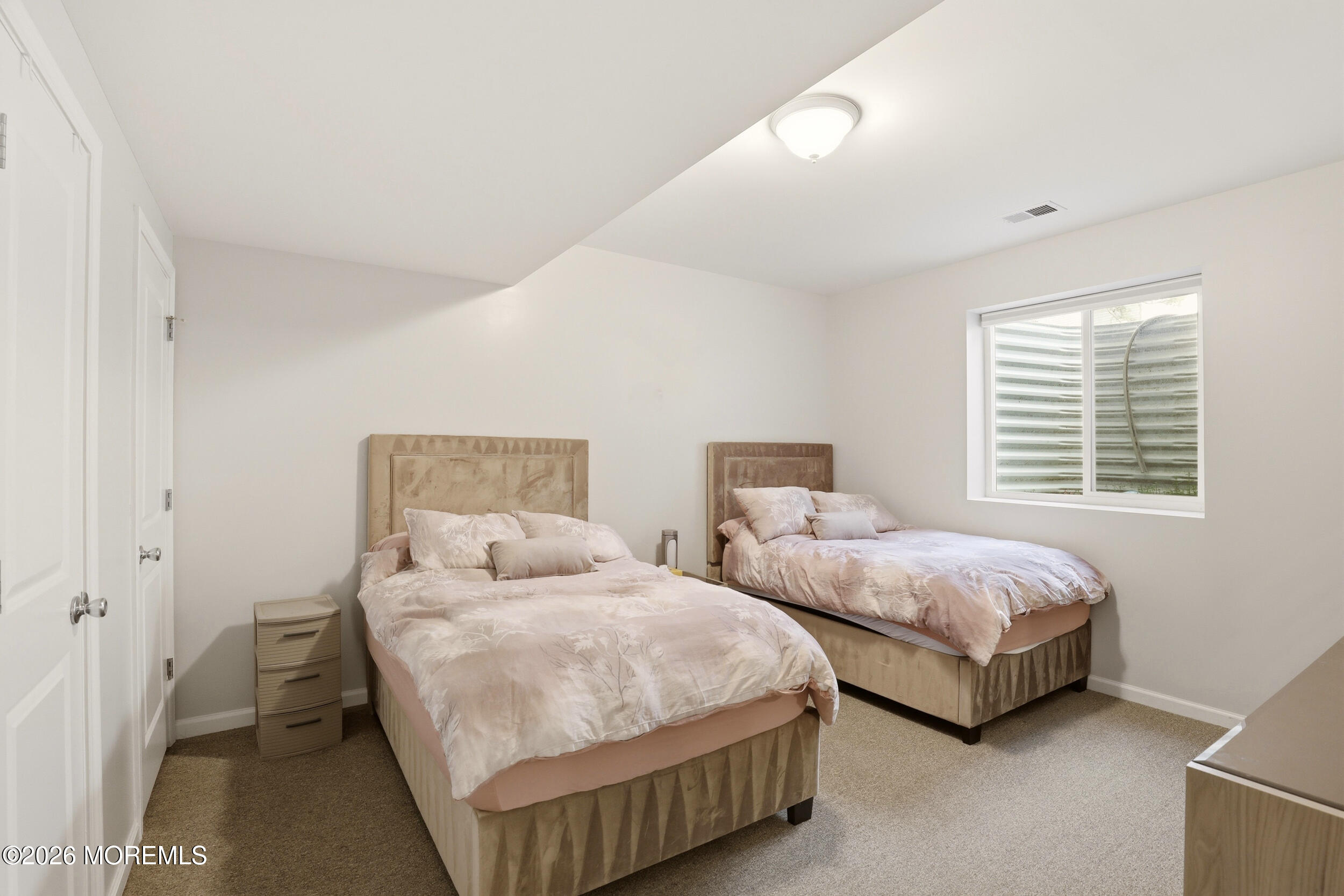 Lakewood, New Jersey, 08701, United States, 5 Bedrooms Bedrooms, ,4 BathroomsBathrooms,Residential,Active,2041555
