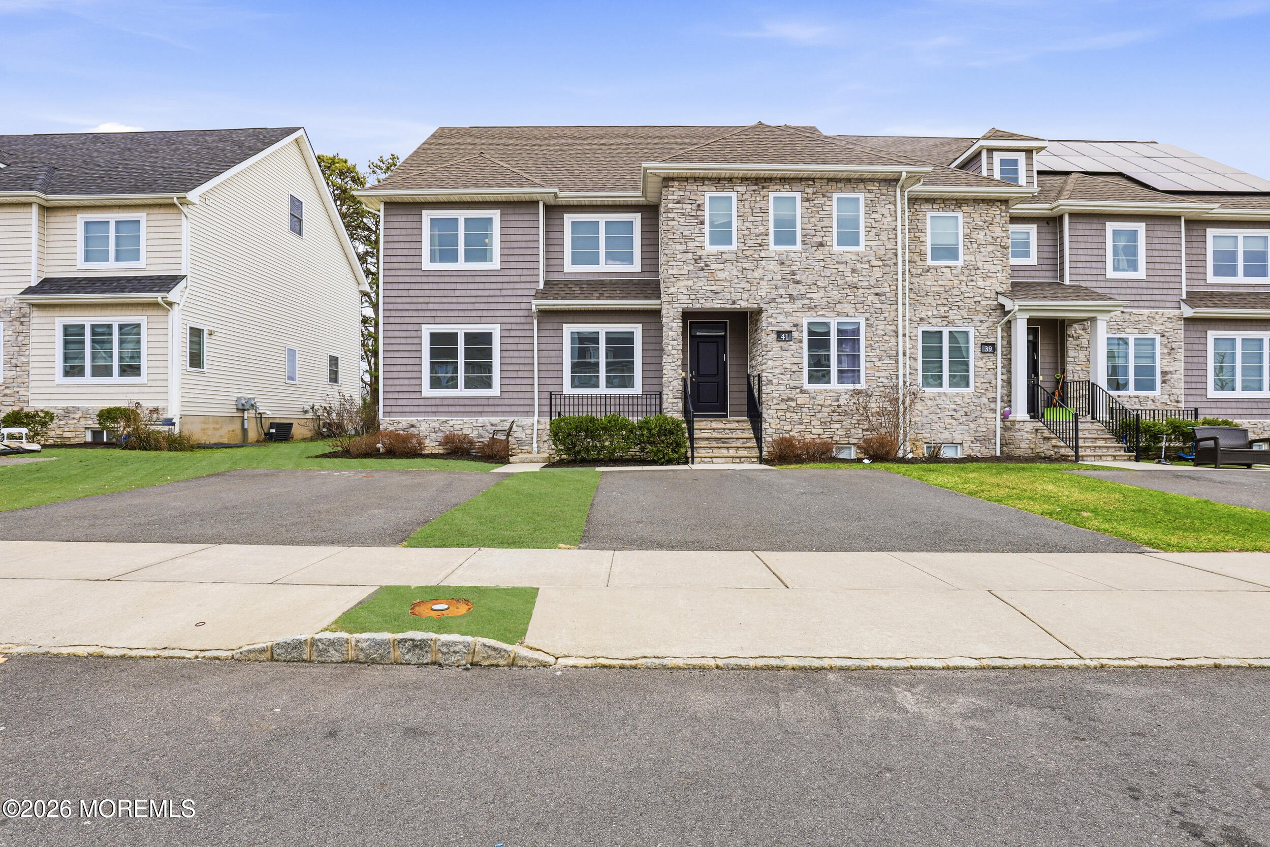 Lakewood, New Jersey, 08701, United States, 5 Bedrooms Bedrooms, ,4 BathroomsBathrooms,Residential,Active,2041555