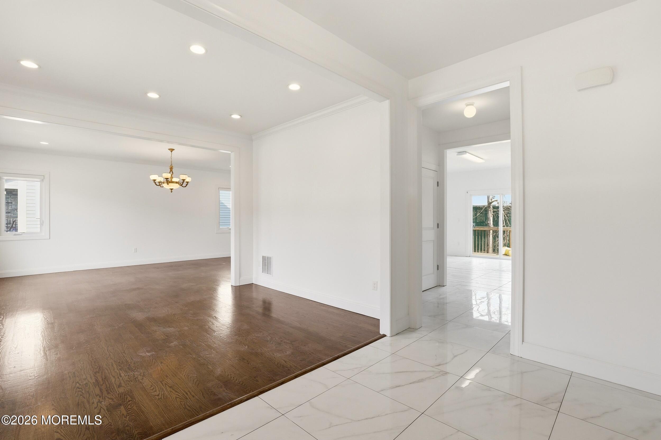 Lakewood, New Jersey, 08701, United States, 5 Bedrooms Bedrooms, ,4 BathroomsBathrooms,Residential,Active,2041555