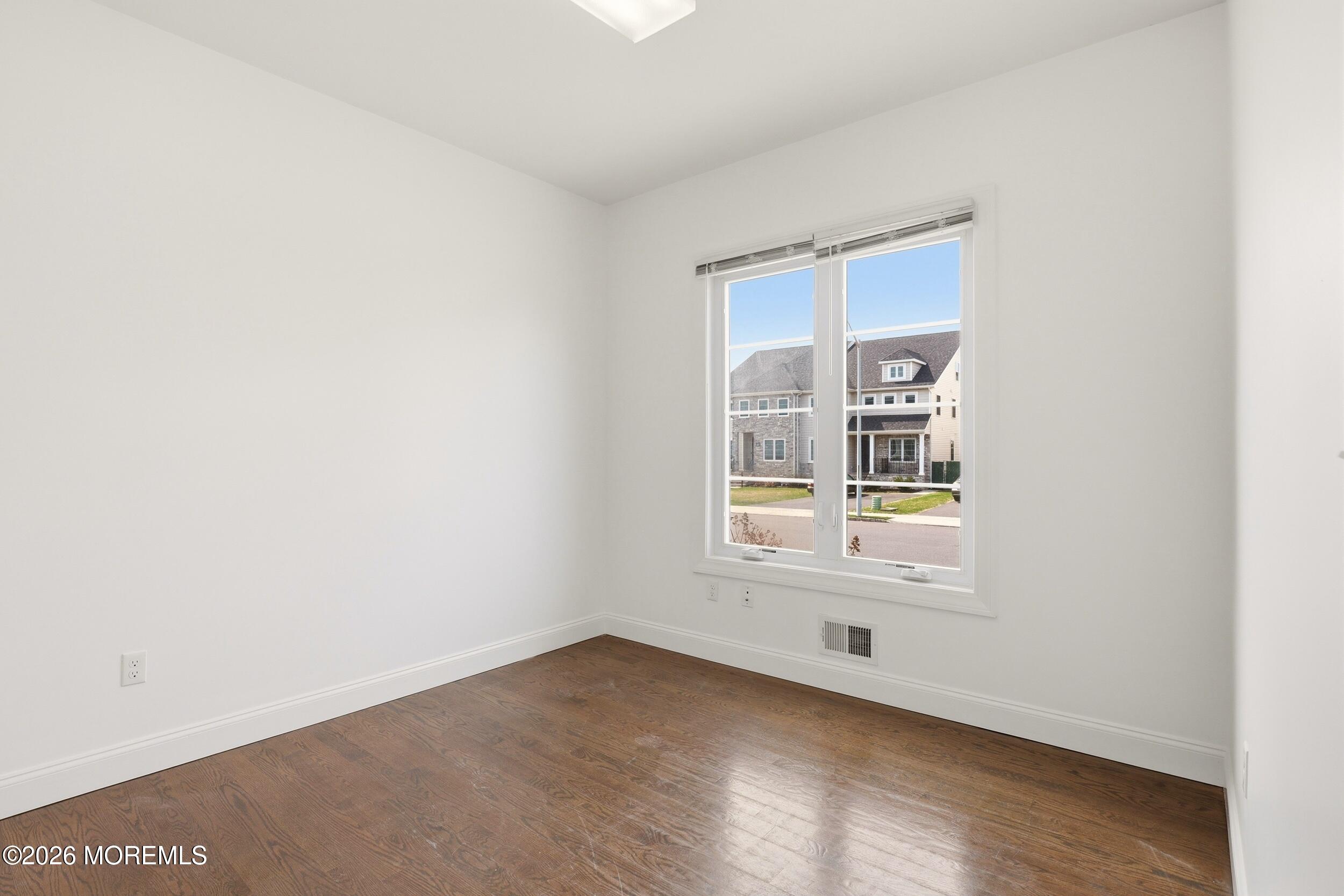 Lakewood, New Jersey, 08701, United States, 5 Bedrooms Bedrooms, ,4 BathroomsBathrooms,Residential,Active,2041555