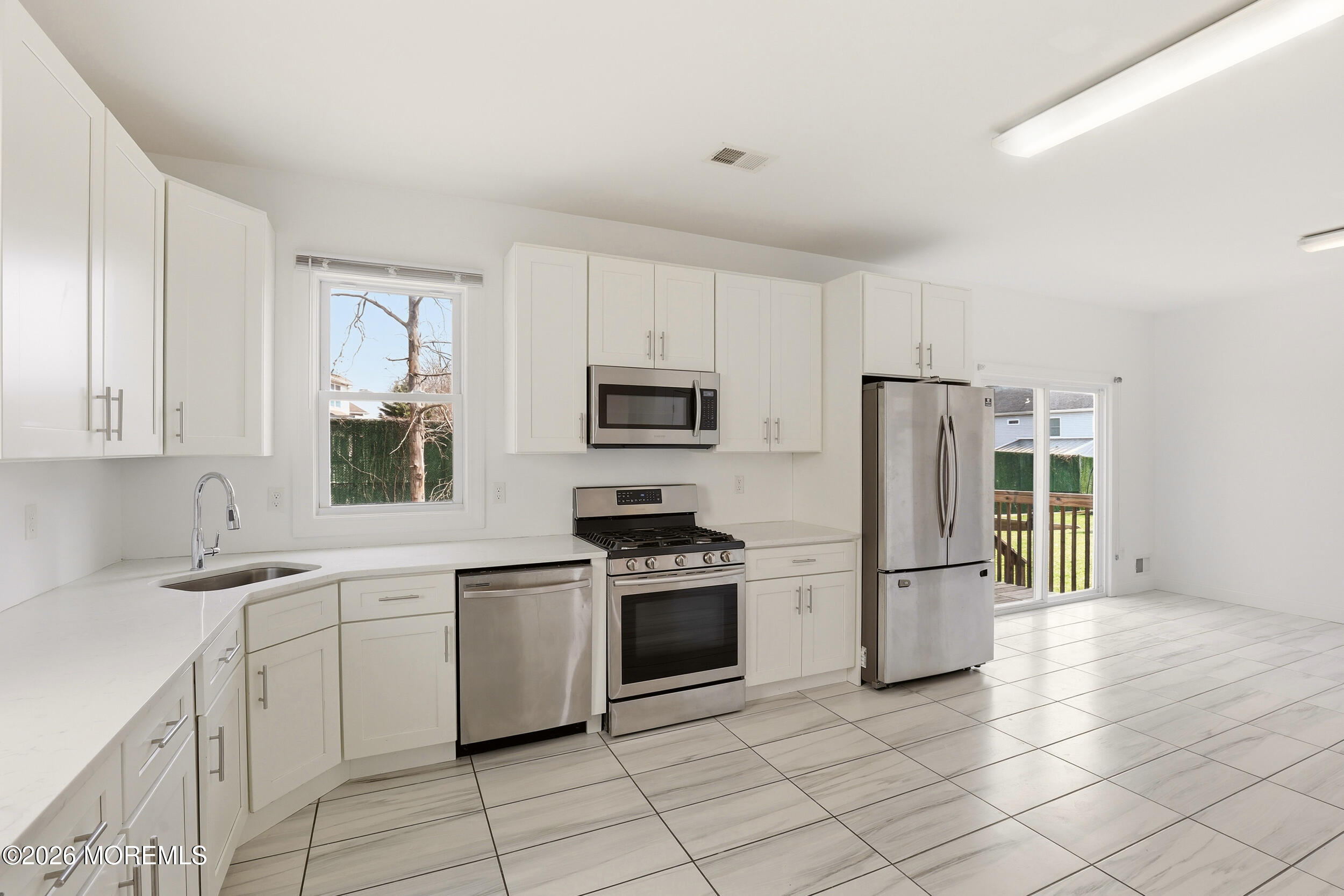Lakewood, New Jersey, 08701, United States, 5 Bedrooms Bedrooms, ,4 BathroomsBathrooms,Residential,Active,2041555