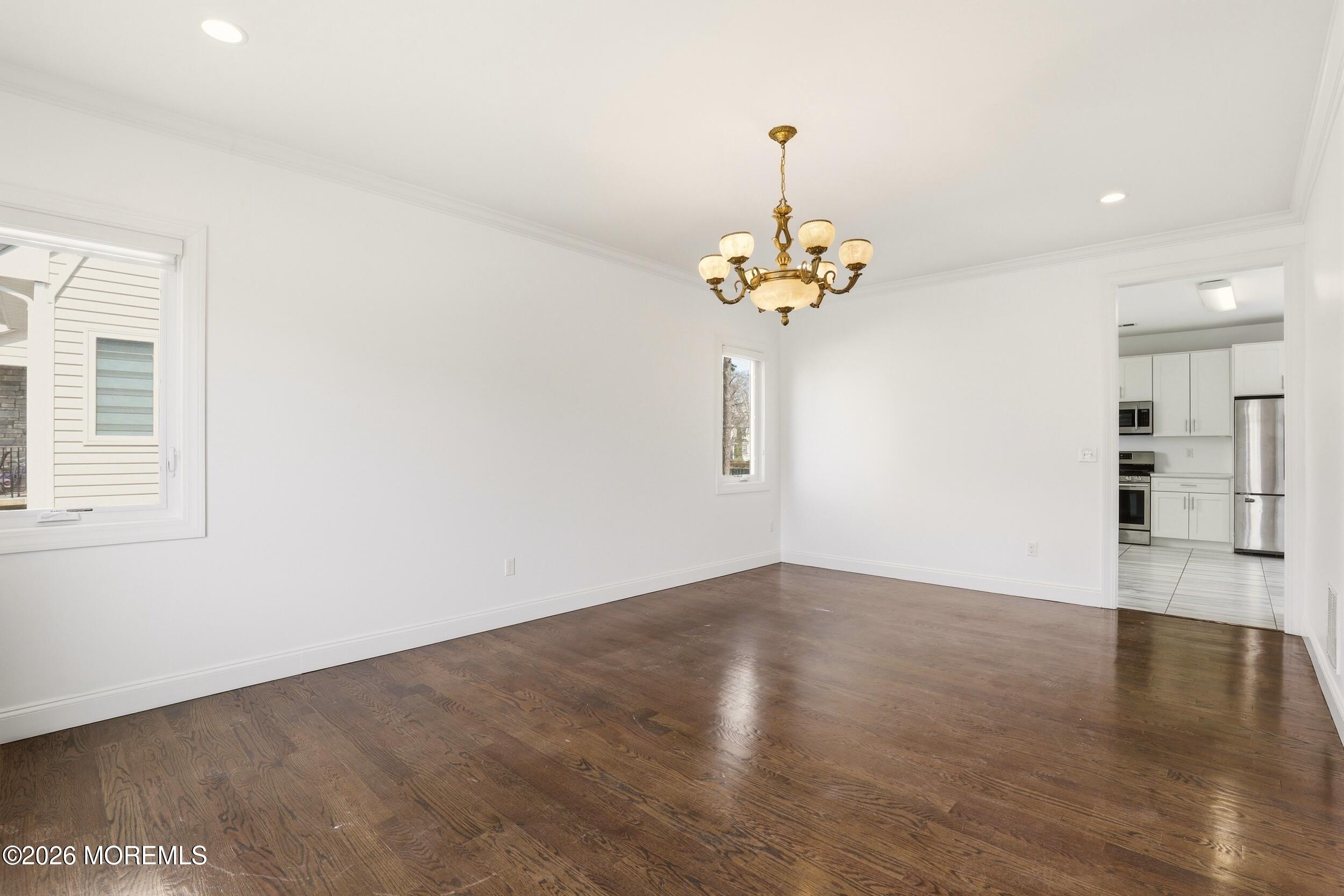 Lakewood, New Jersey, 08701, United States, 5 Bedrooms Bedrooms, ,4 BathroomsBathrooms,Residential,Active,2041555