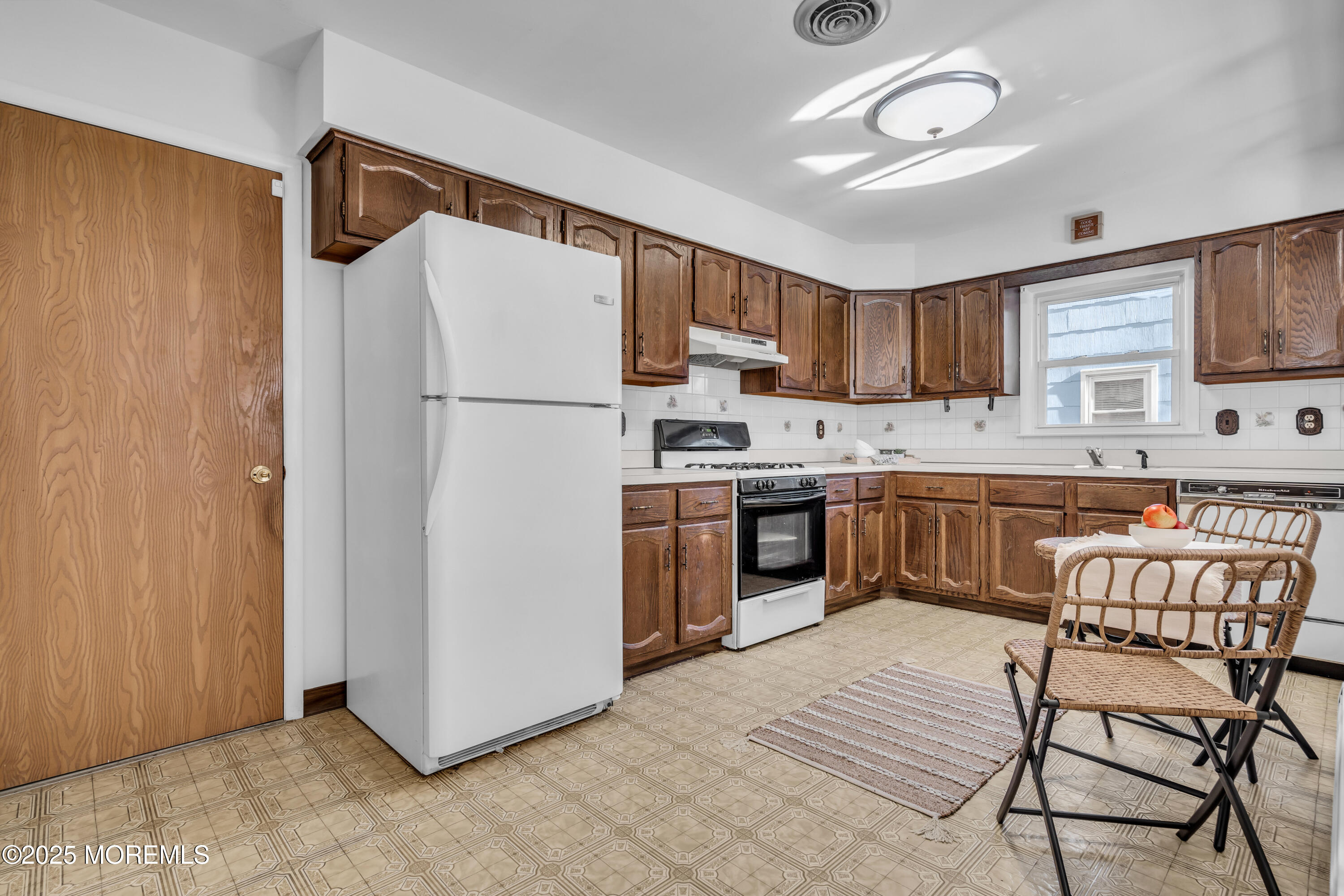56 Millbrook Drive, Toms River, New Jersey image 12