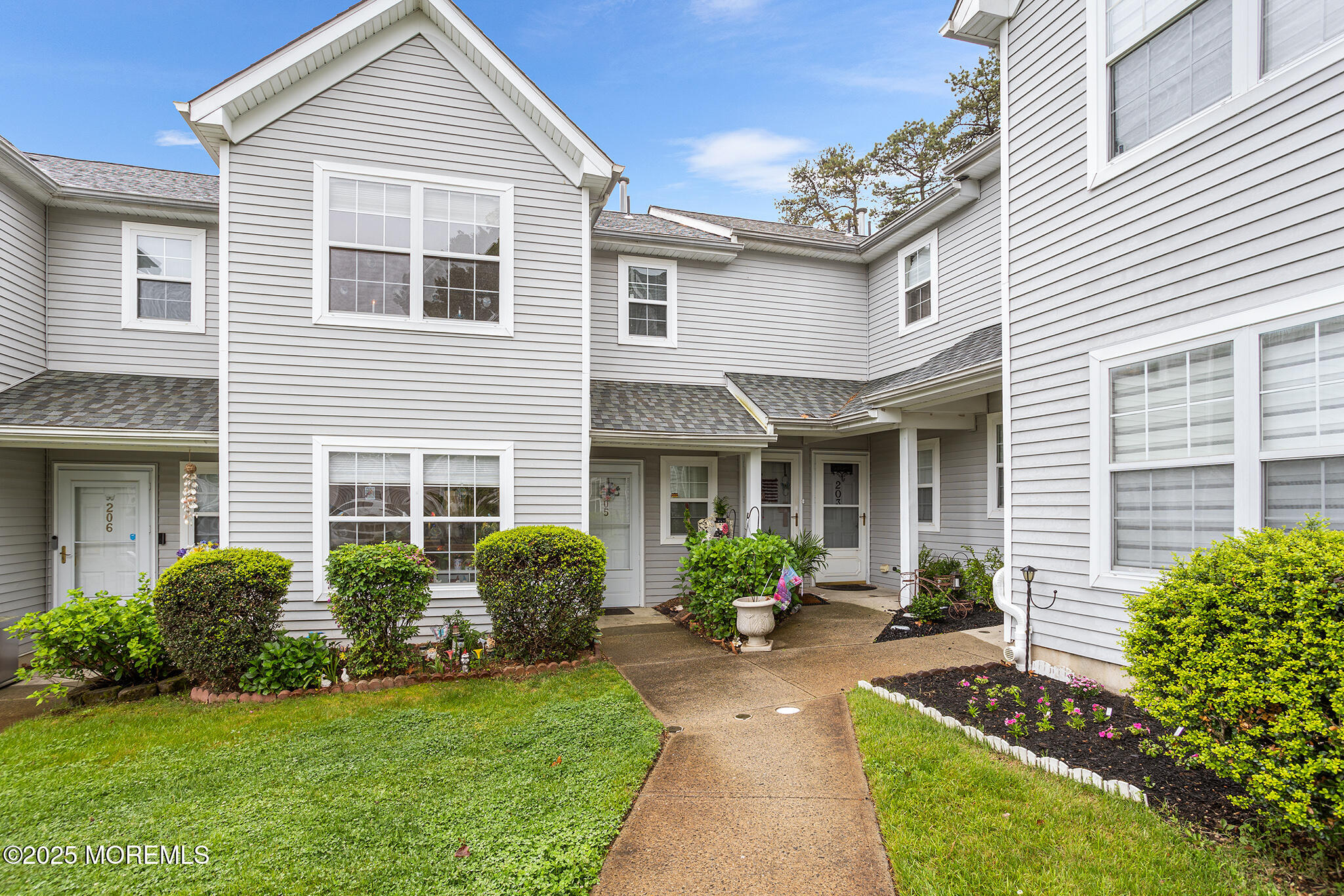 205 Prosperity Court, Toms River, New Jersey image 2