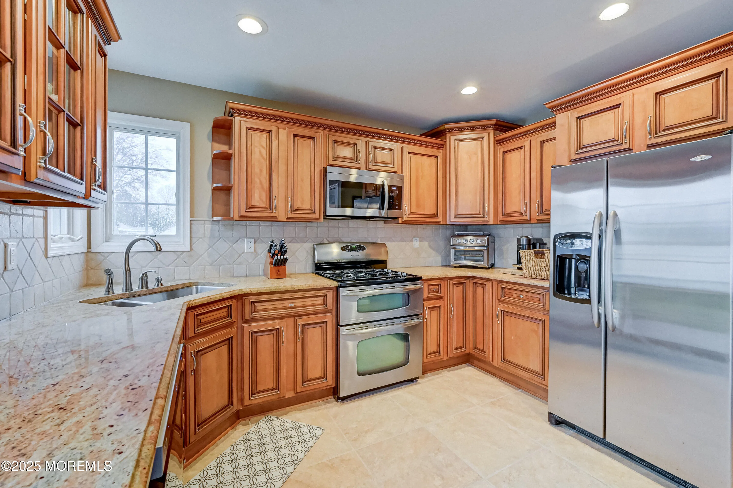 Hazlet, New Jersey 07734, United States, 3 Bedrooms Bedrooms, ,3 BathroomsBathrooms,Residential,Active,96990