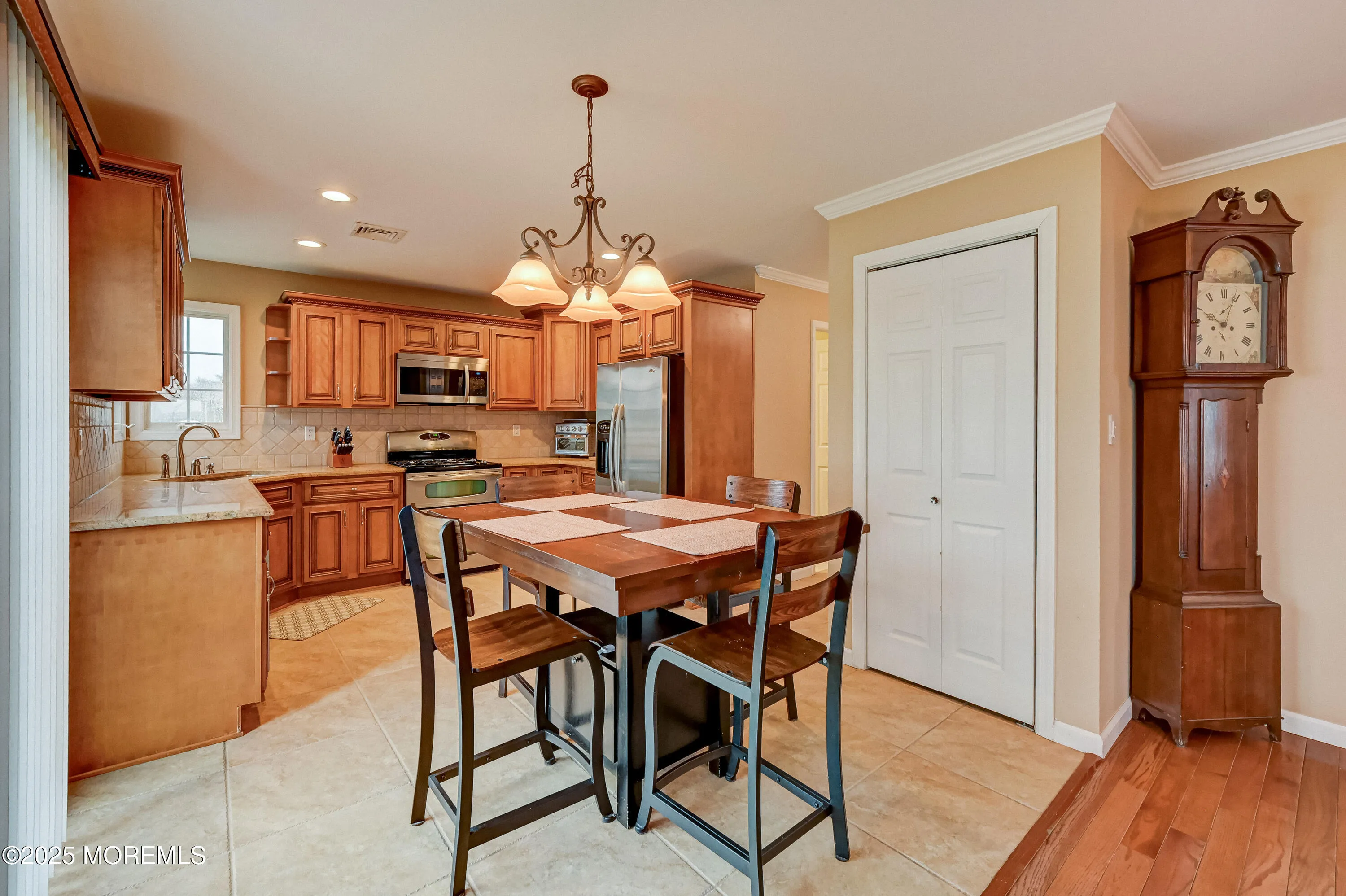 Hazlet, New Jersey 07734, United States, 3 Bedrooms Bedrooms, ,3 BathroomsBathrooms,Residential,Active,96990