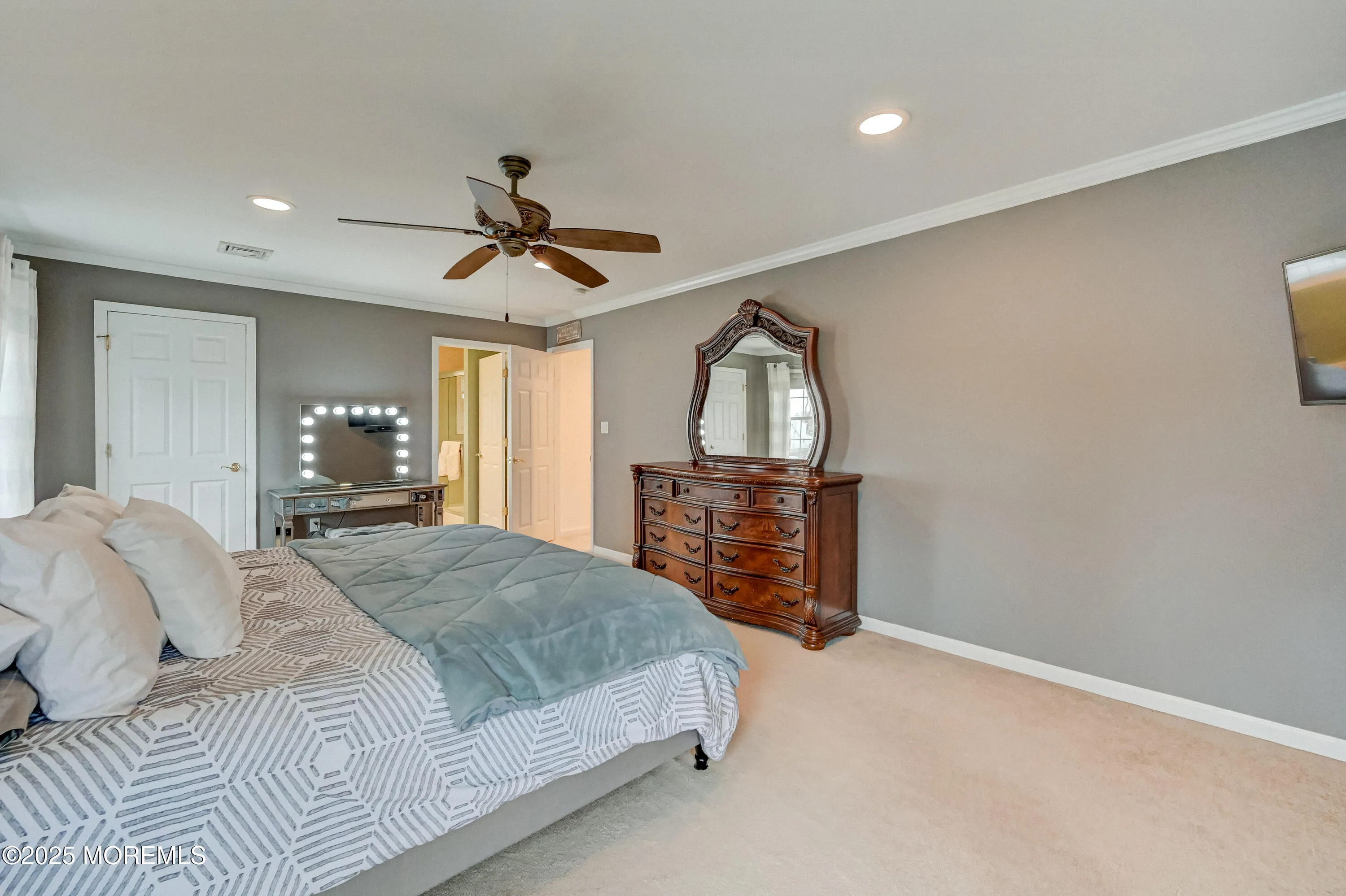 Hazlet, New Jersey 07734, United States, 3 Bedrooms Bedrooms, ,3 BathroomsBathrooms,Residential,Active,96990