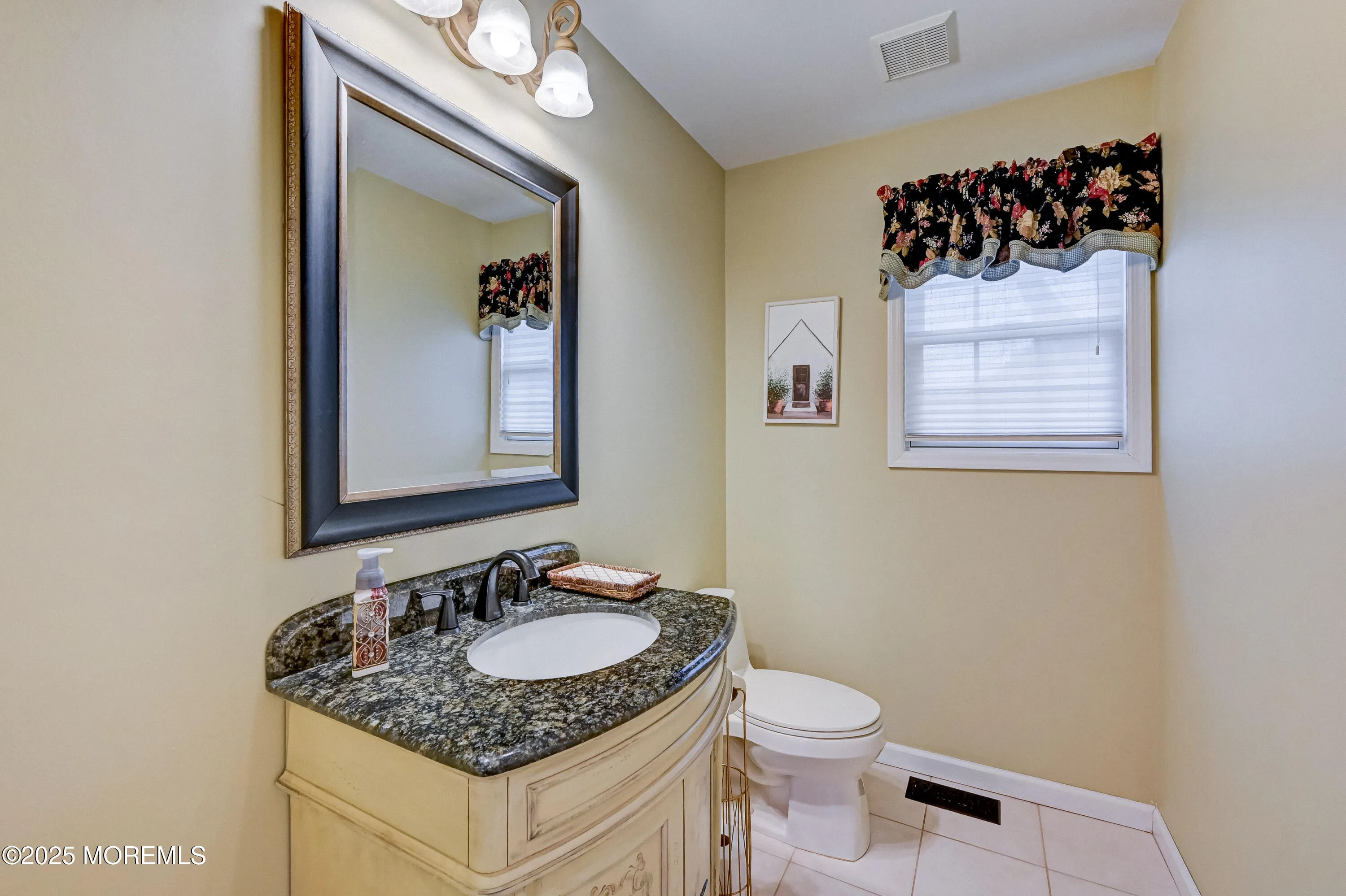 Hazlet, New Jersey 07734, United States, 3 Bedrooms Bedrooms, ,3 BathroomsBathrooms,Residential,Active,96990