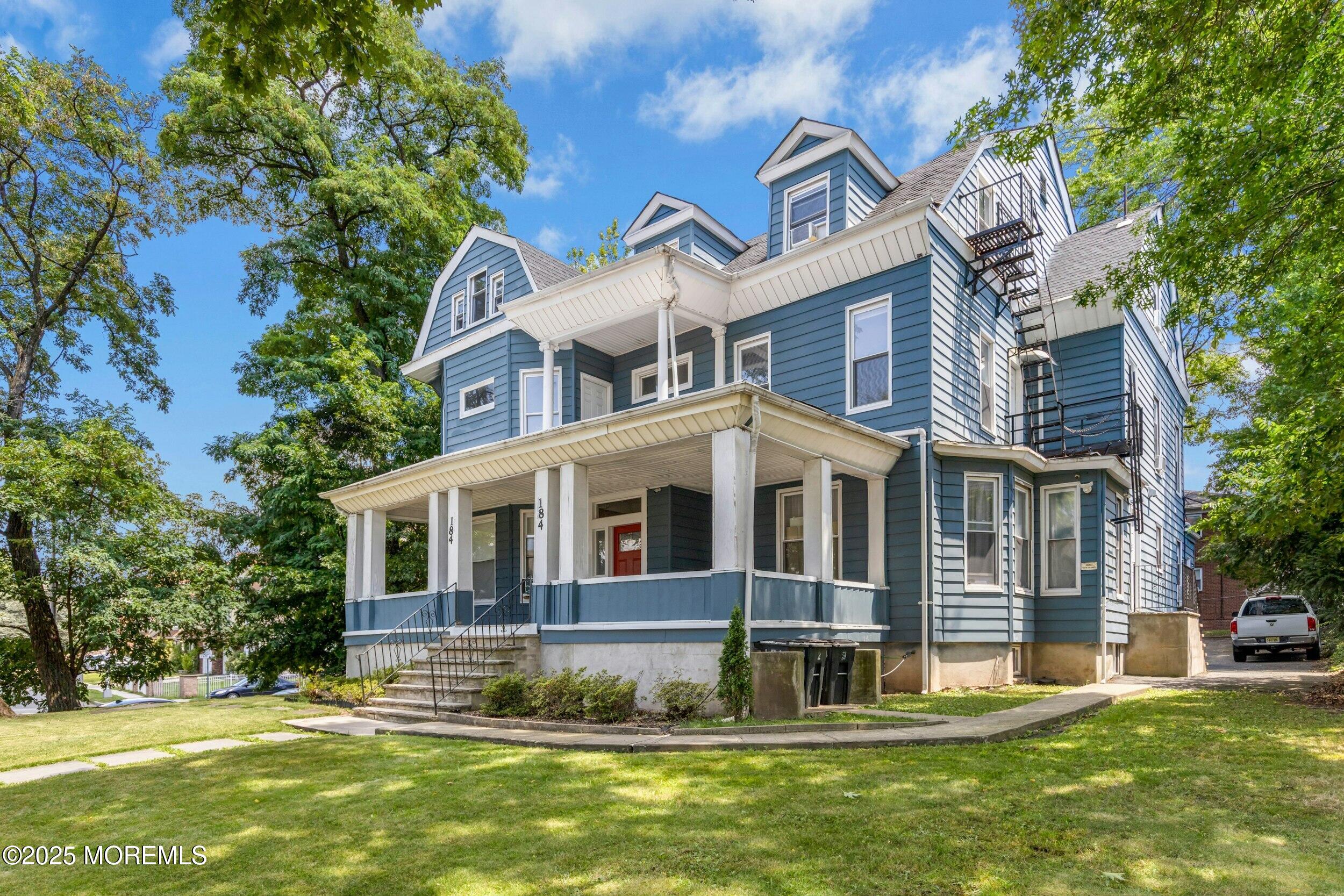 184 N Walnut Street