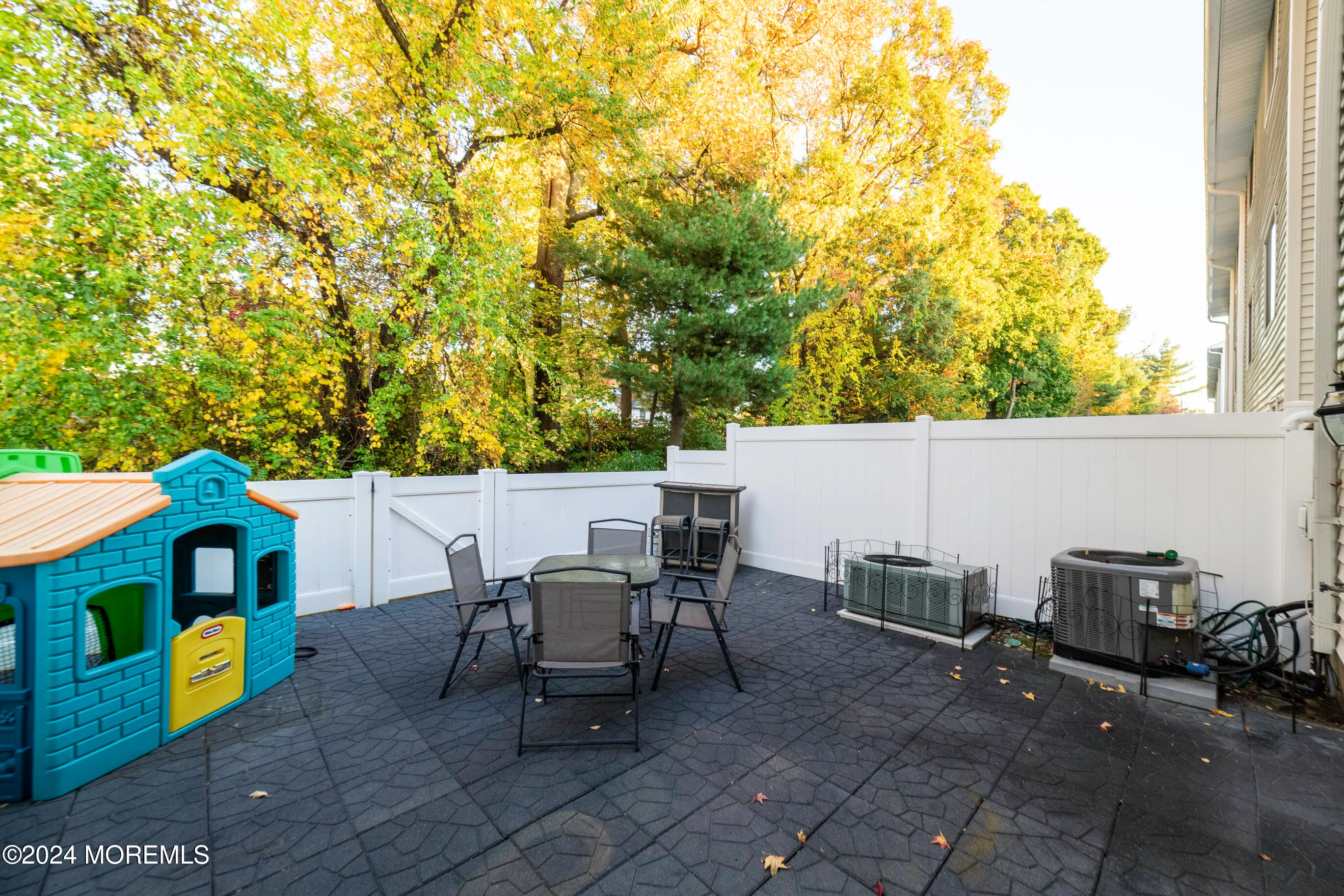 Middletown, New Jersey 07748, United States, 3 Bedrooms Bedrooms, ,3 BathroomsBathrooms,Residential,Pending,36460