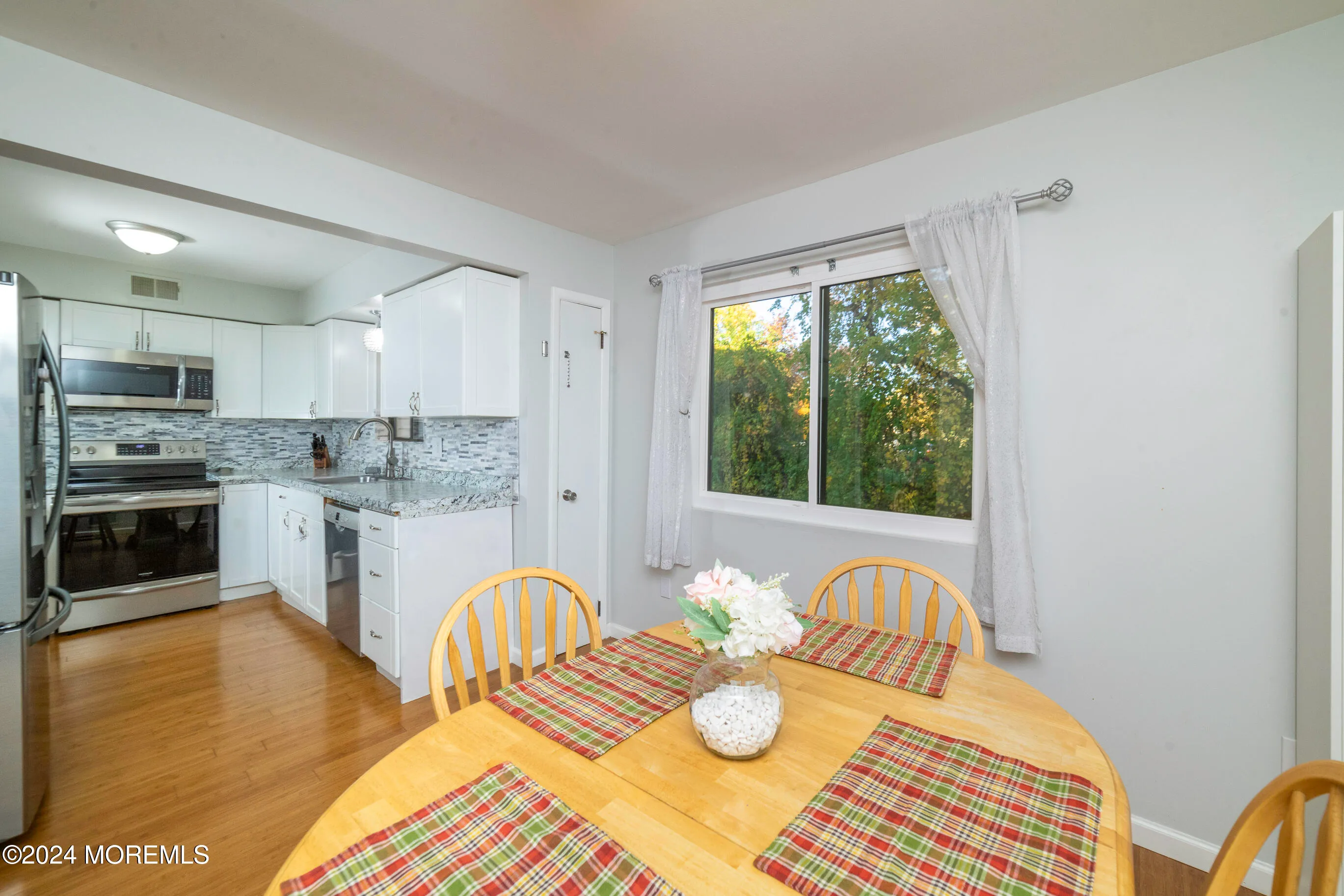 Middletown, New Jersey 07748, United States, 3 Bedrooms Bedrooms, ,3 BathroomsBathrooms,Residential,Pending,36460