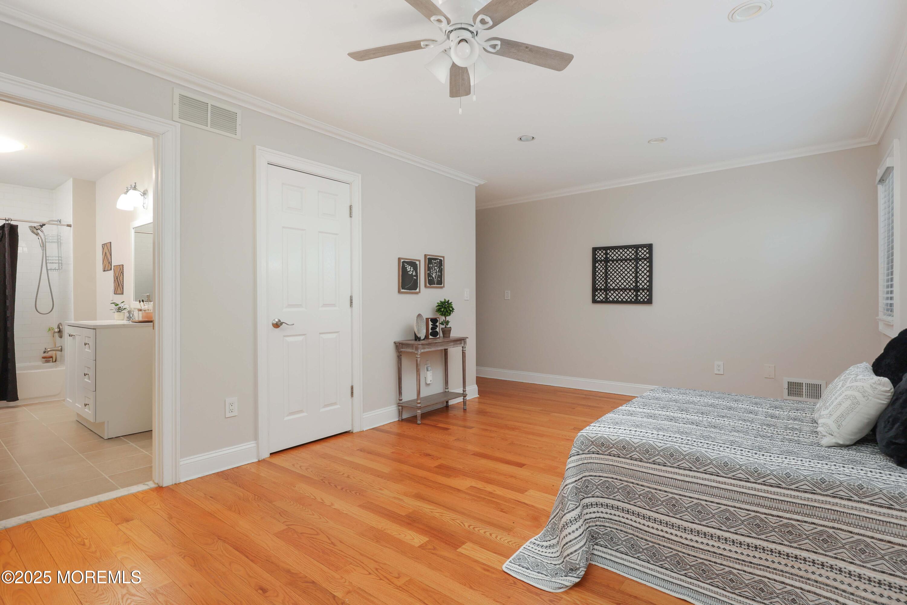 188 Ambassador Drive, Red Bank, New Jersey image 18