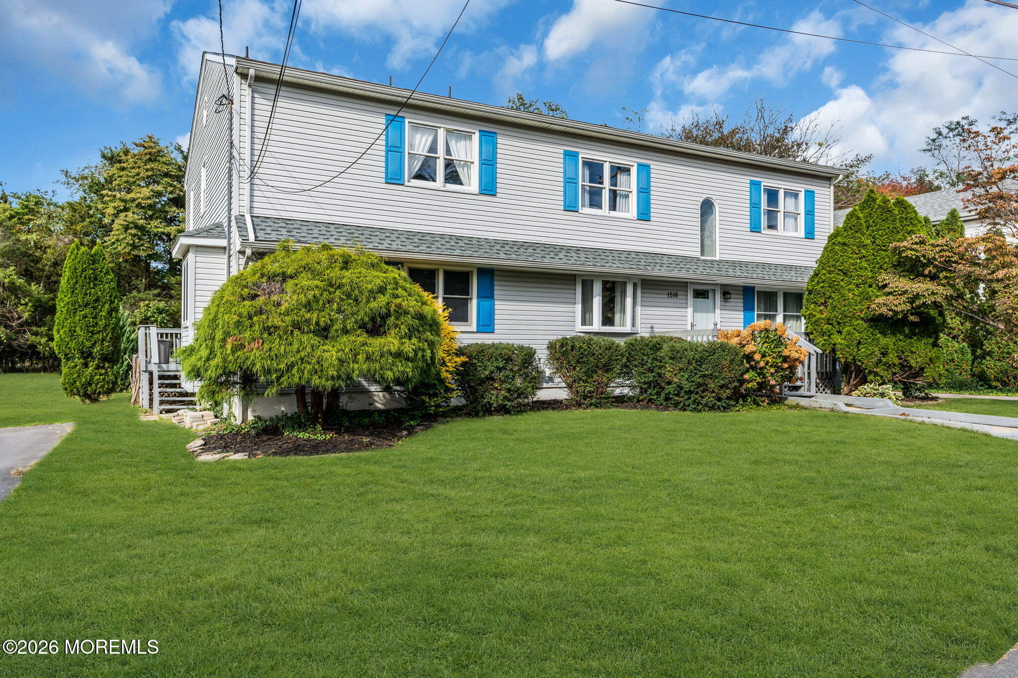 1516 Sunset Terrace