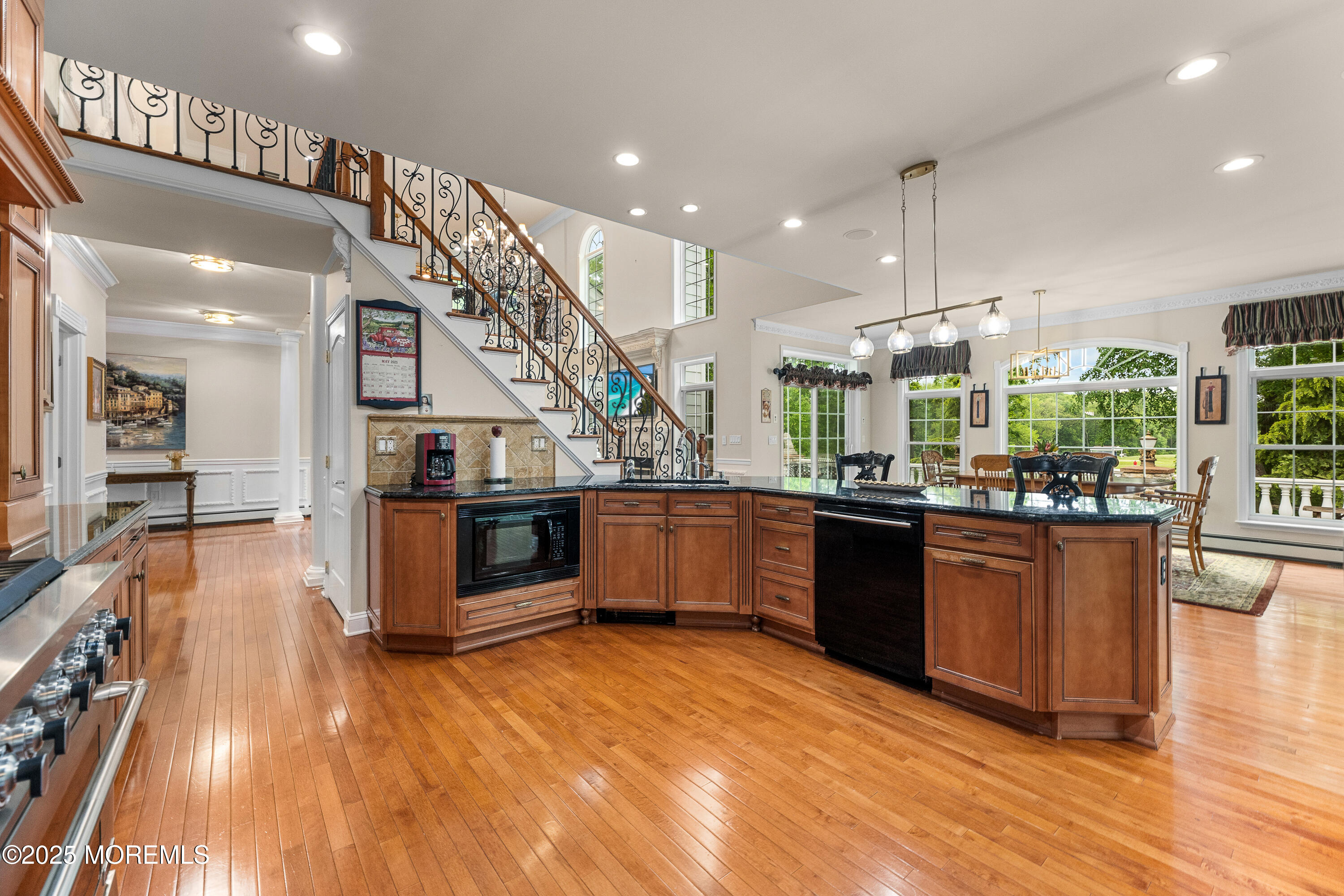 68 Hedgerow Lane, Manalapan, New Jersey image 35