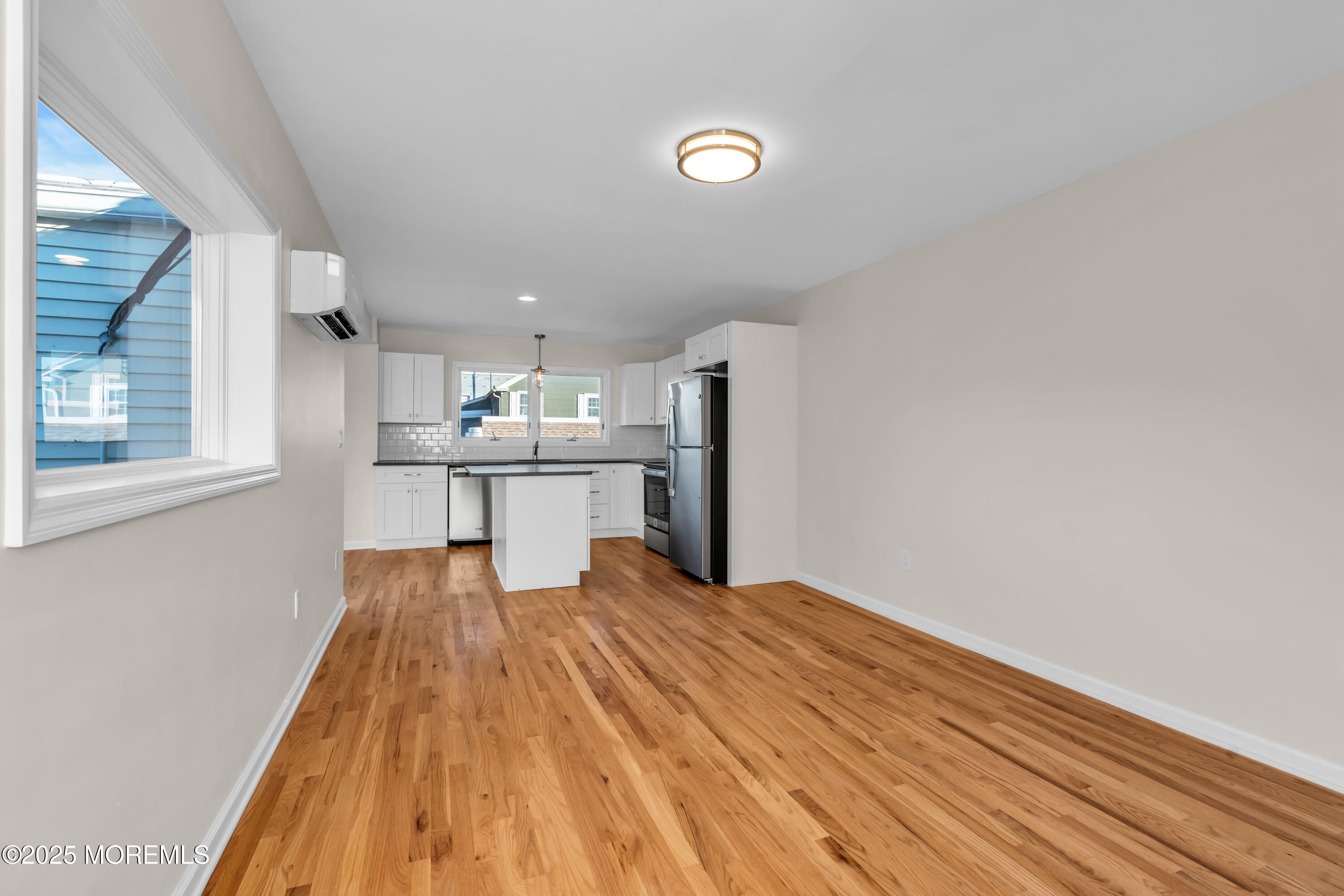 525 Washington Boulevard B