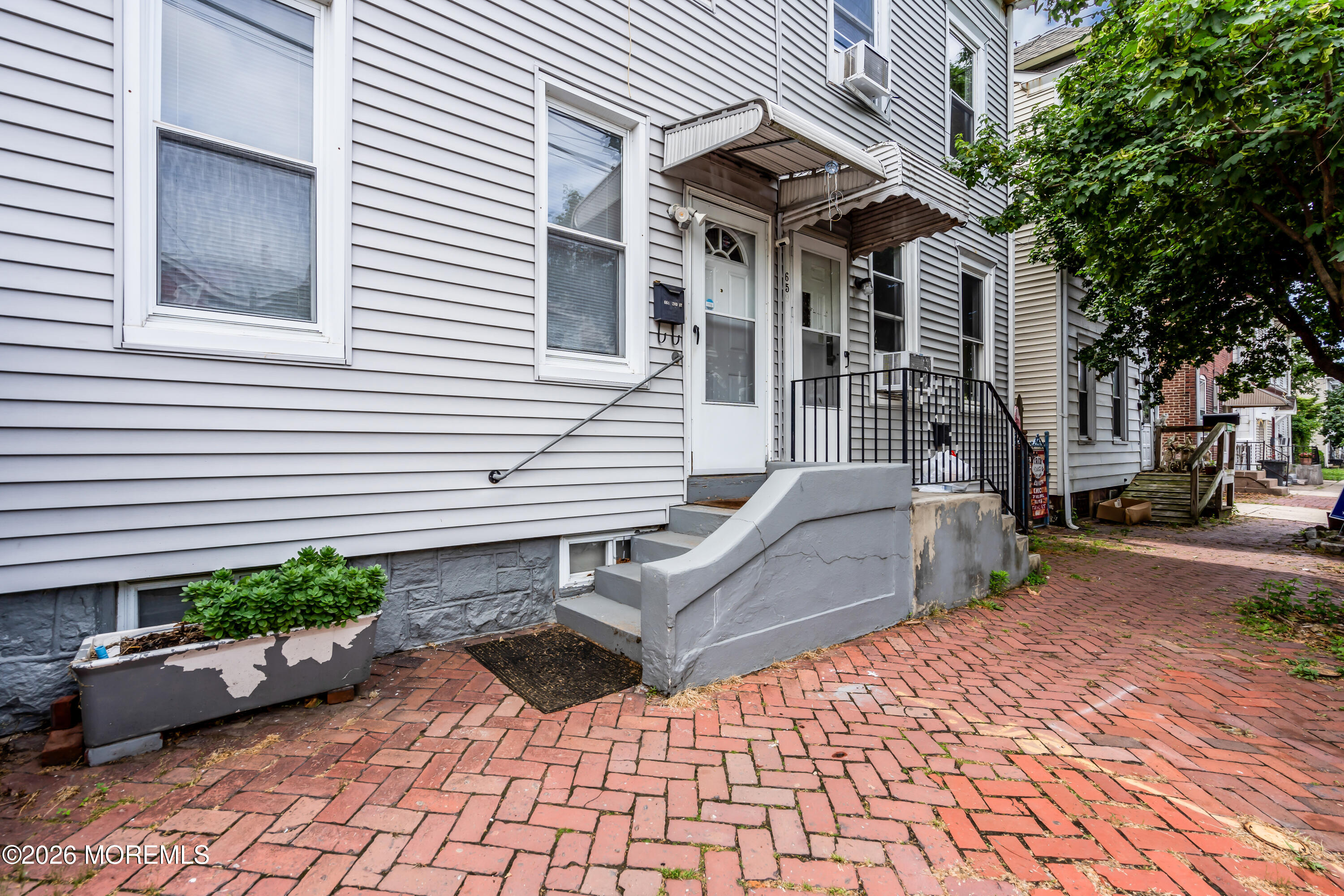 661 2nd Street