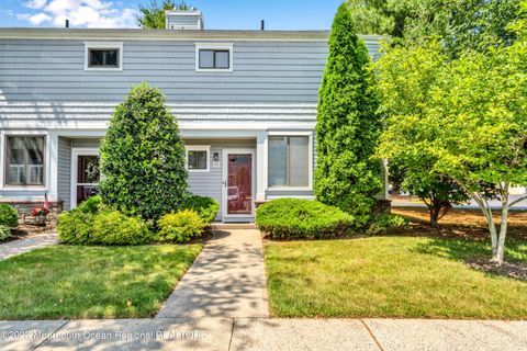 Condo For Rent - 21 Dawn Court<br/> Tinton Falls, NJ 07724