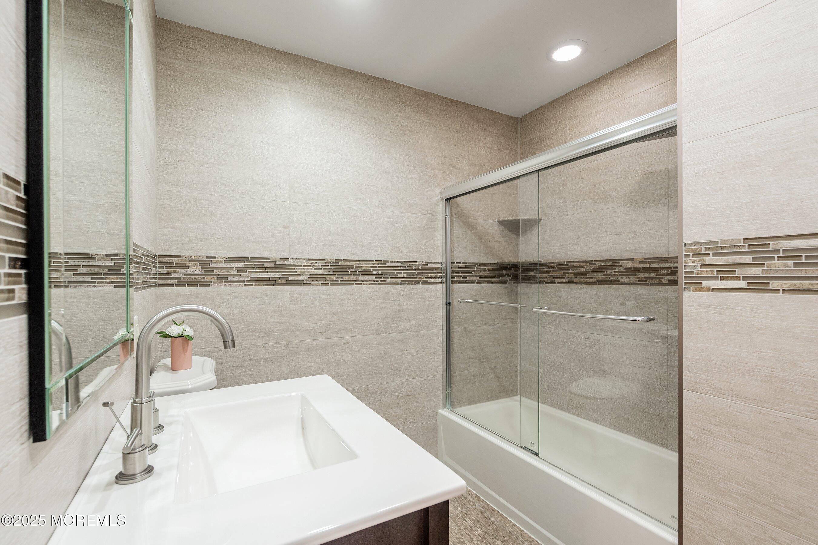 52 White Oak Lane #510, Aberdeen, New Jersey image 13