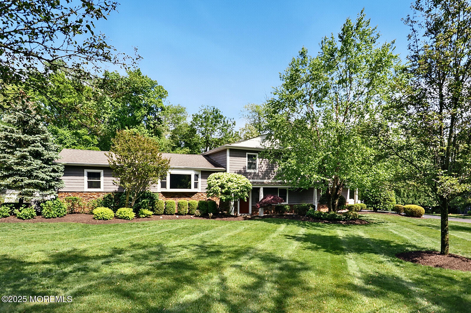108 Majestic S, Lincroft, New Jersey image 2
