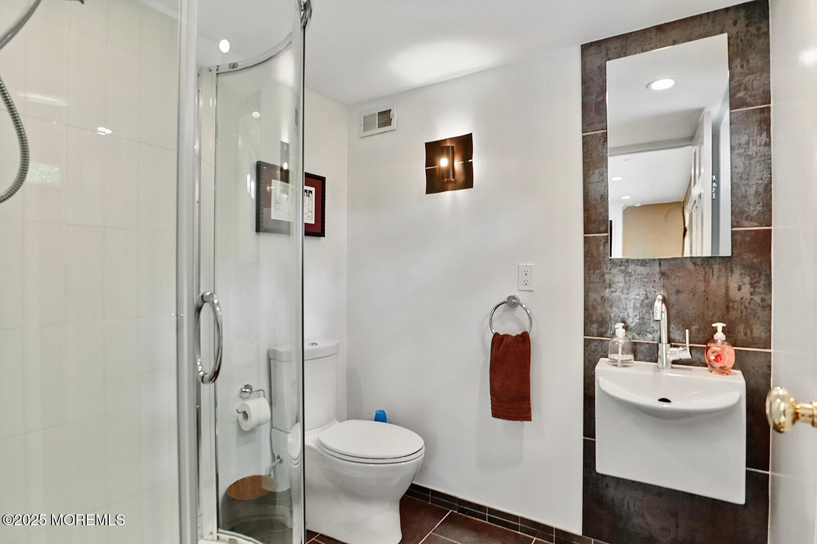 108 Majestic S, Lincroft, New Jersey image 5