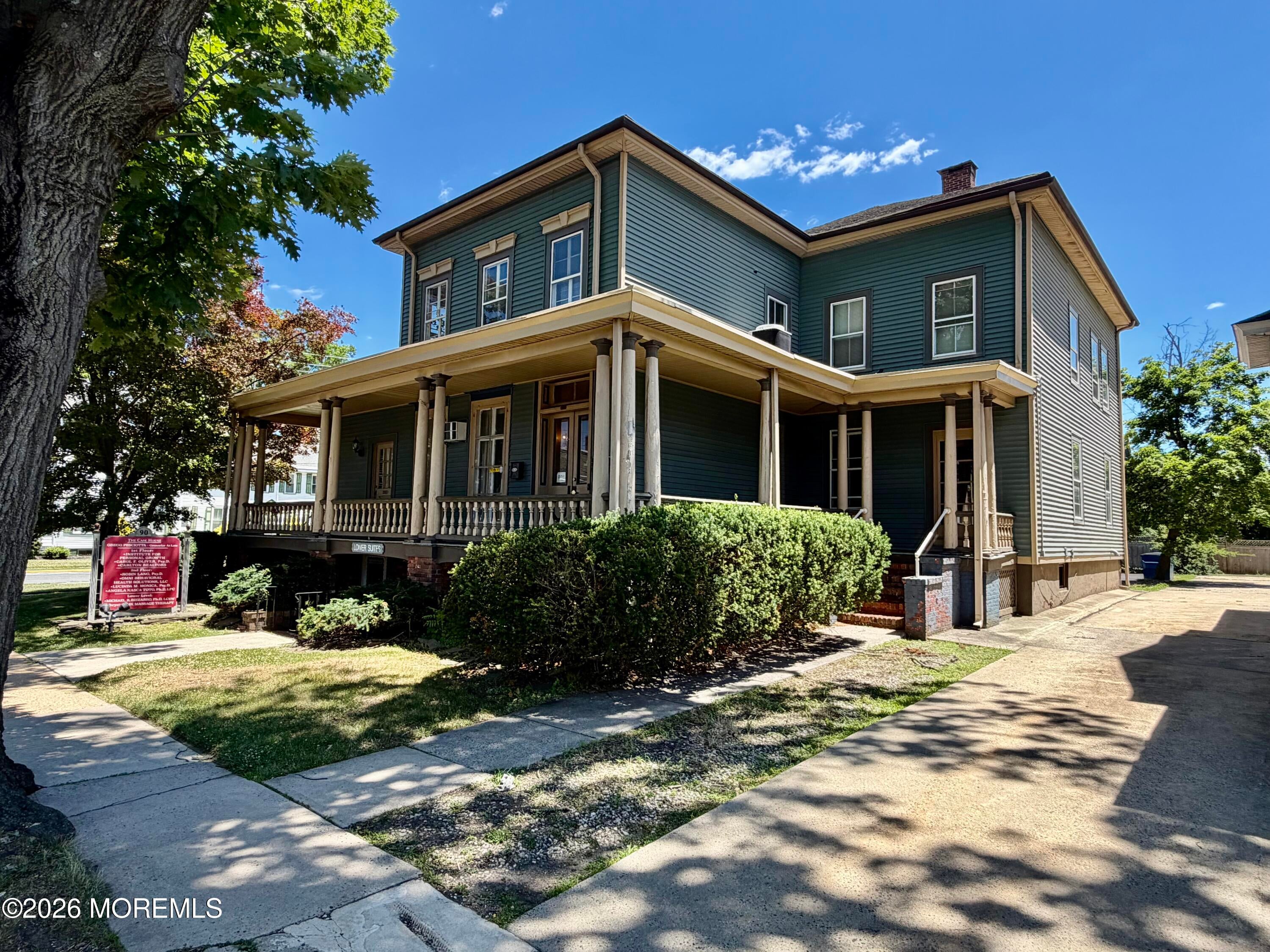 90 W Main Street