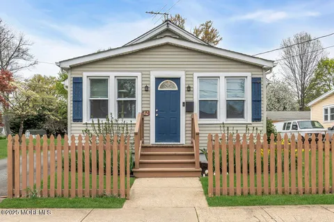 MLS: 22512285