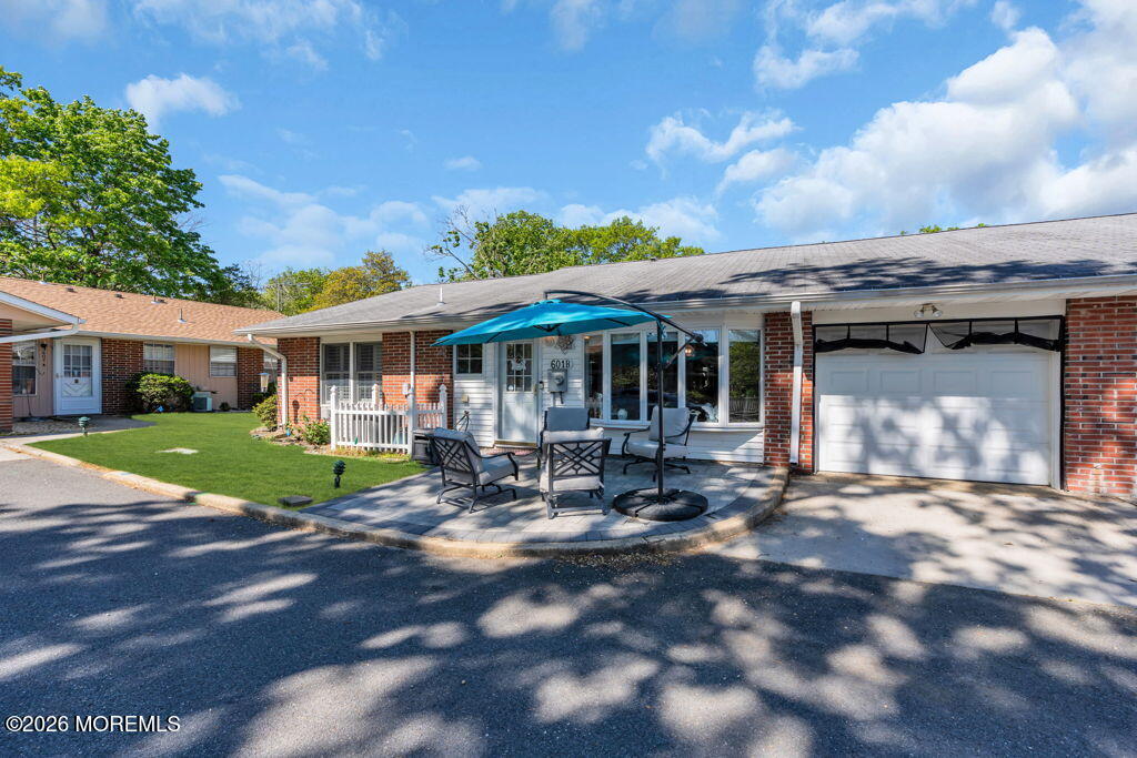 601B Lake Point Drive 601B
