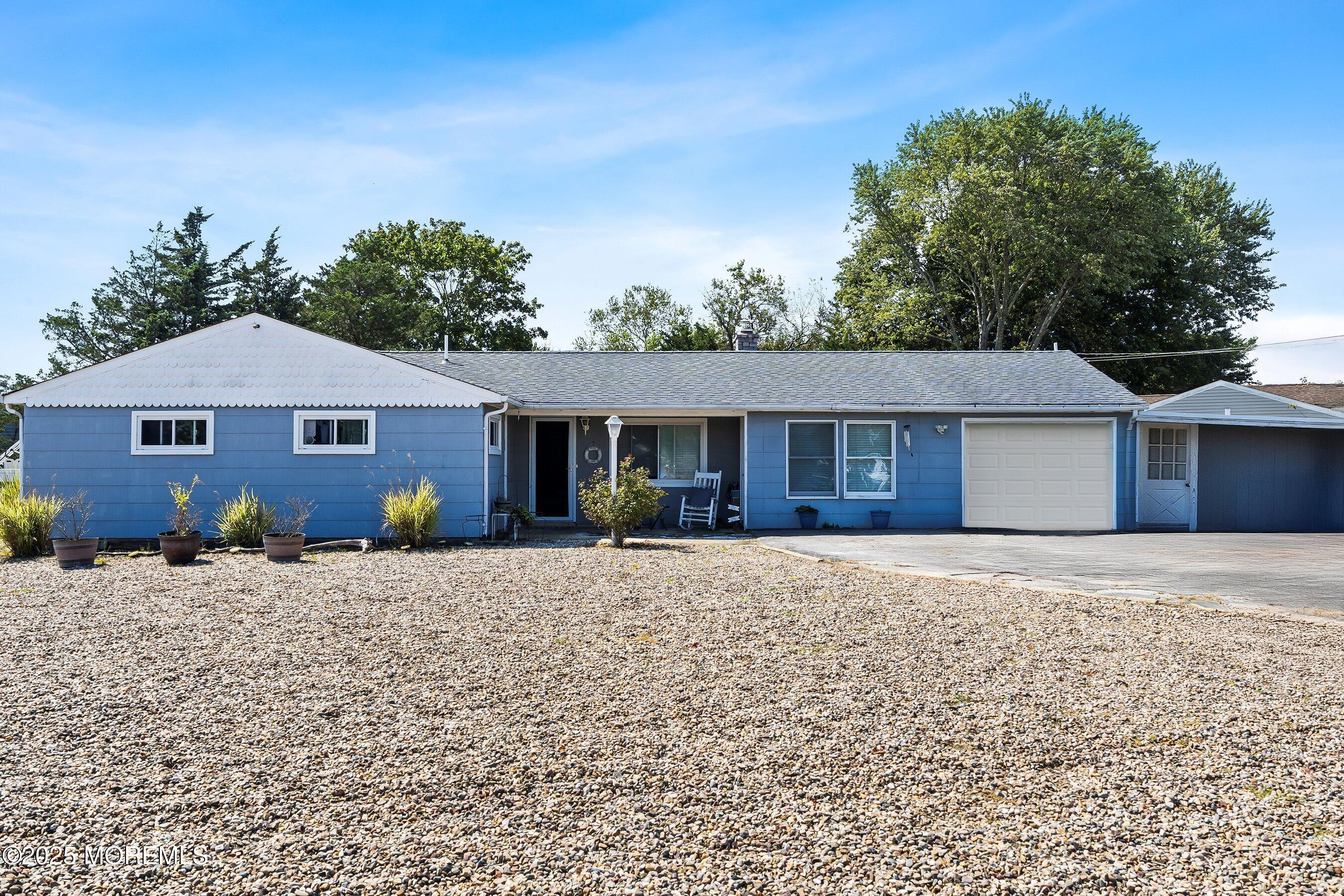 14 Hawkins Way