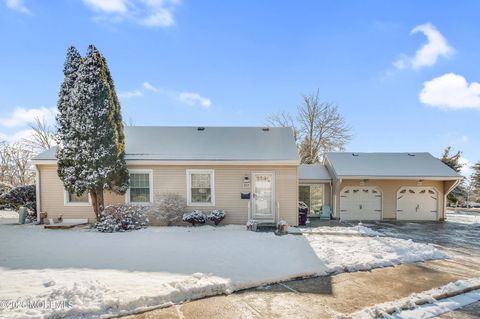 Photo of 166 Cours De Lorraine #D, Freehold, NJ 07728 (MLS # 22601851)