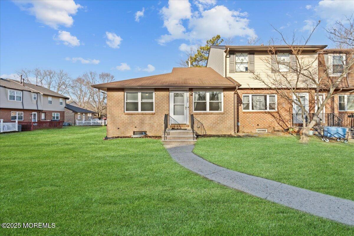 752 Kevin Court, Brick, New Jersey image 2