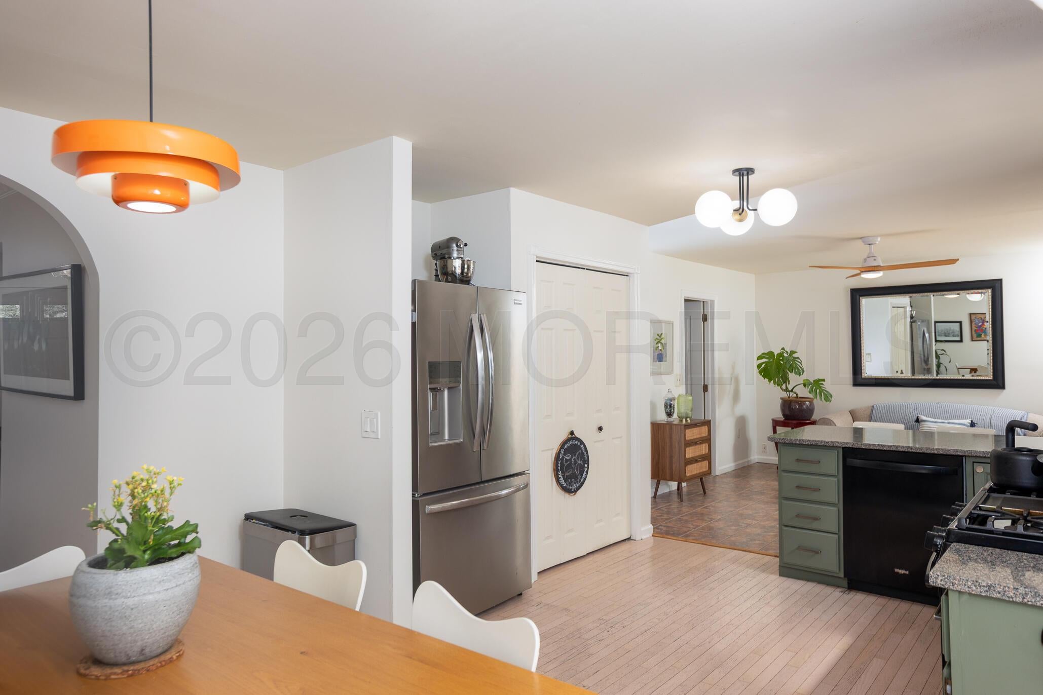 275 S Lakeshore Drive