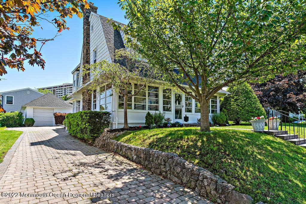 27 Shrewsbury Drive