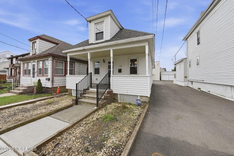 Multifamily For Sale - 120 2nd Street<br/> Monmouth County, Keyport, NJ 07735