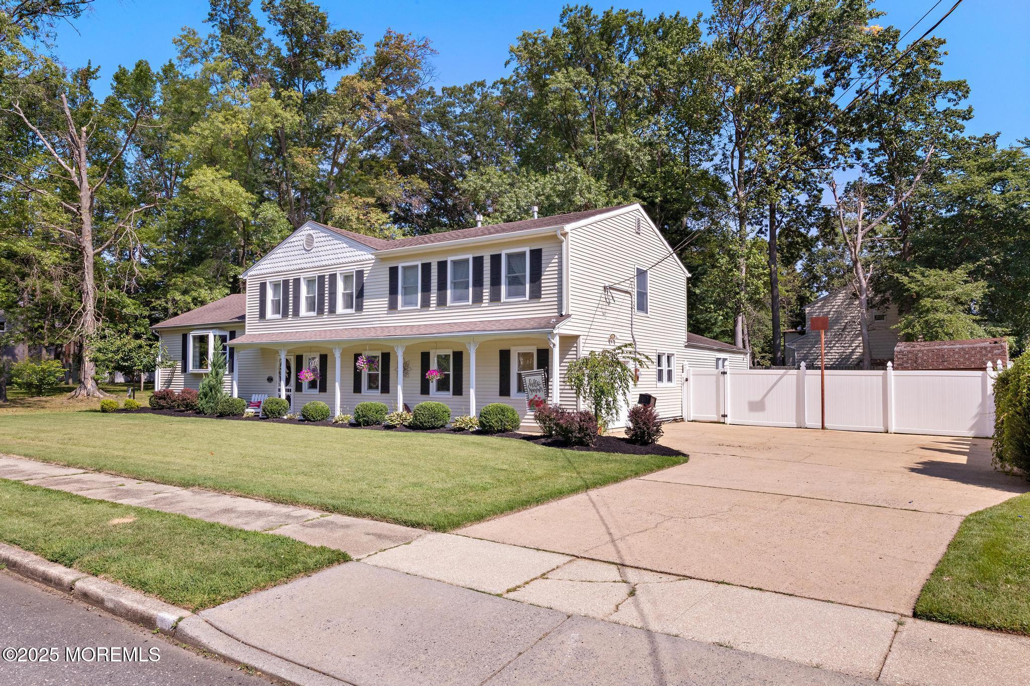 3 Renier Court