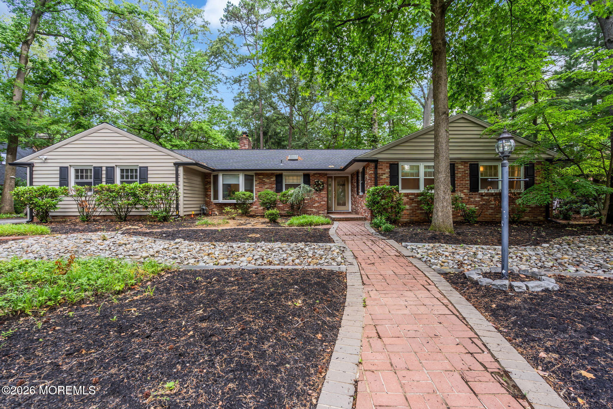 12 Indian King Drive