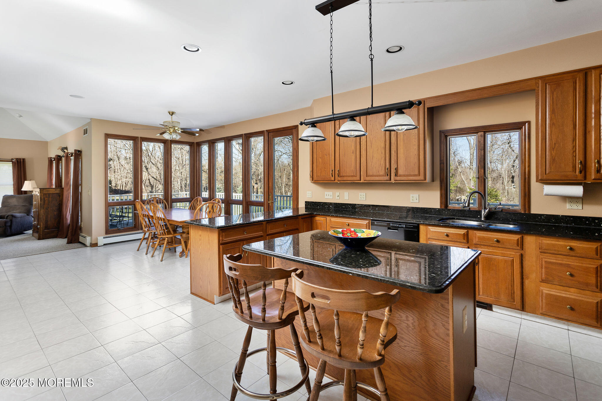 36 Cloverdale Way, Columbus, New Jersey image 20