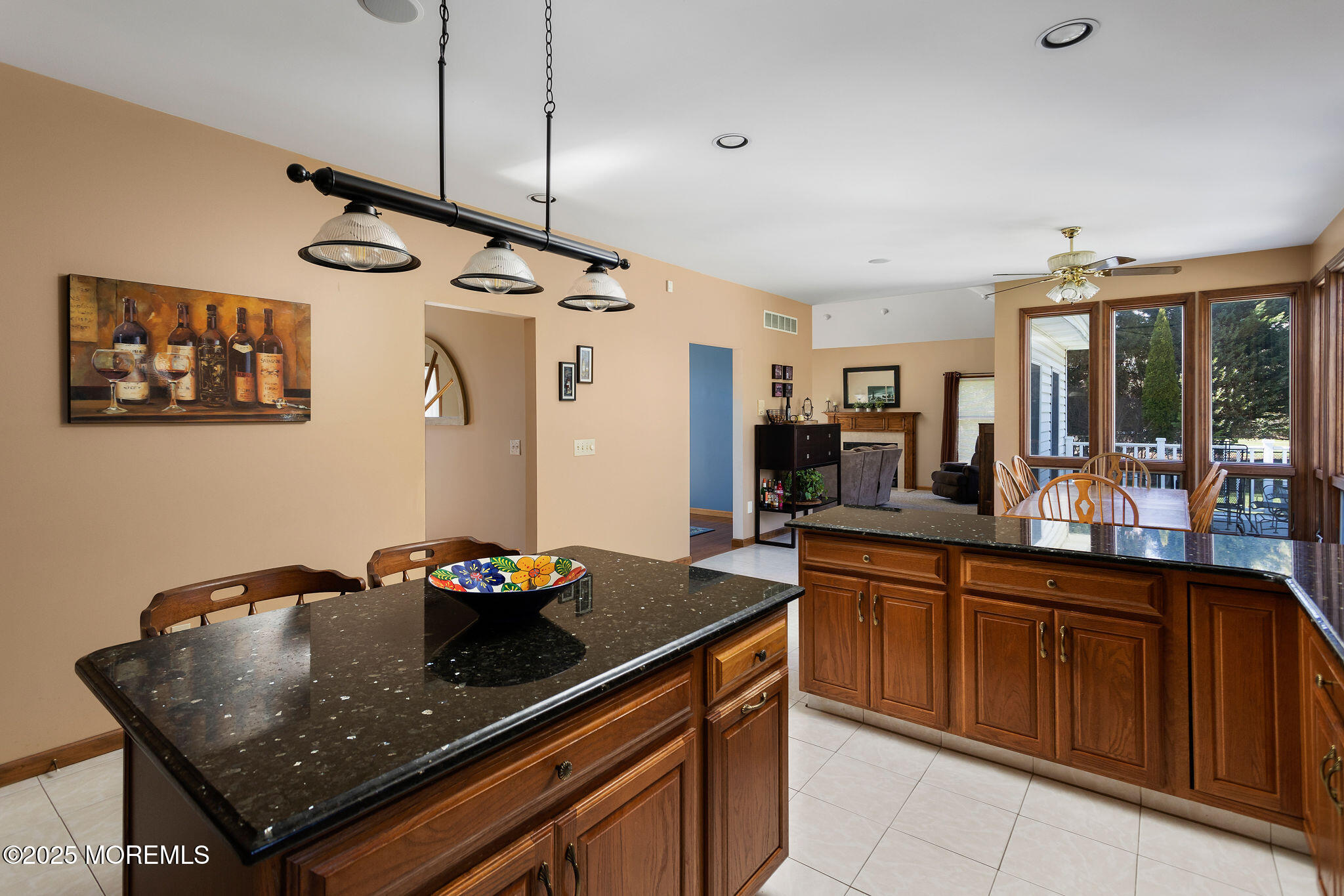 36 Cloverdale Way, Columbus, New Jersey image 21