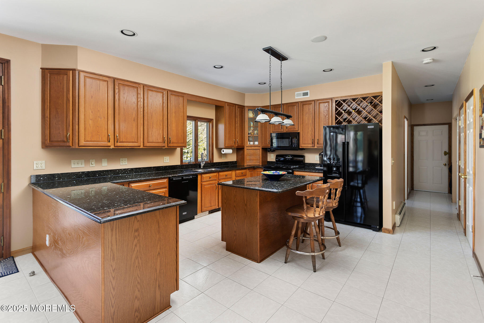 36 Cloverdale Way, Columbus, New Jersey image 19