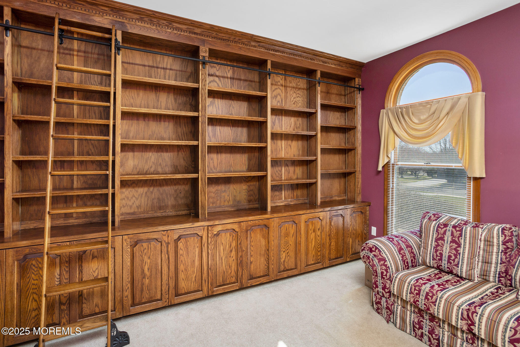 36 Cloverdale Way, Columbus, New Jersey image 13