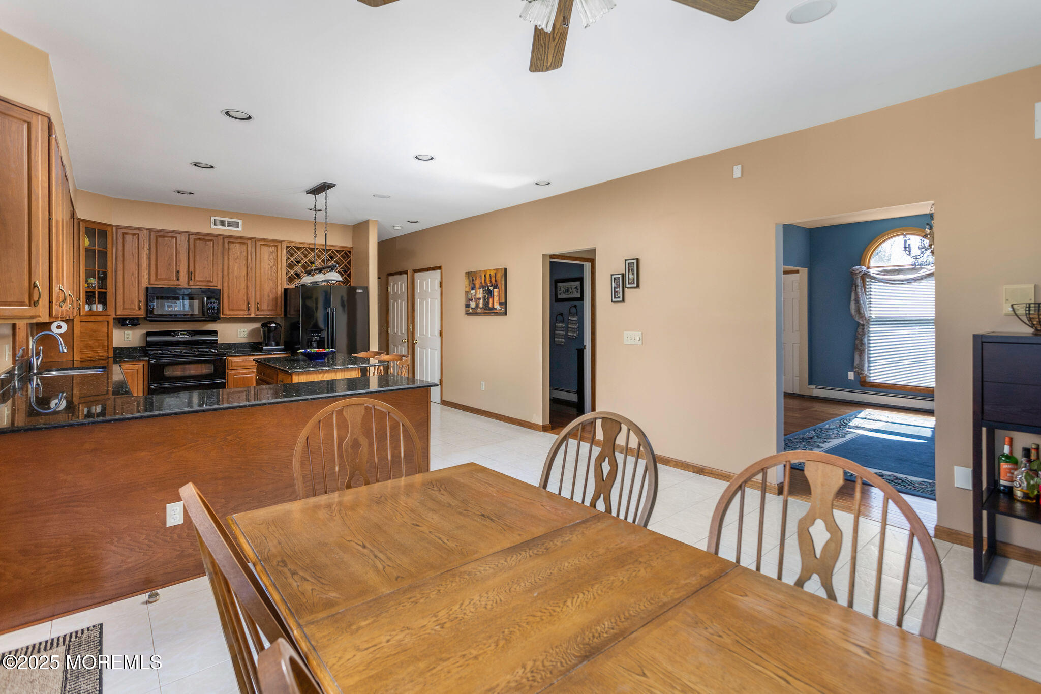 36 Cloverdale Way, Columbus, New Jersey image 18