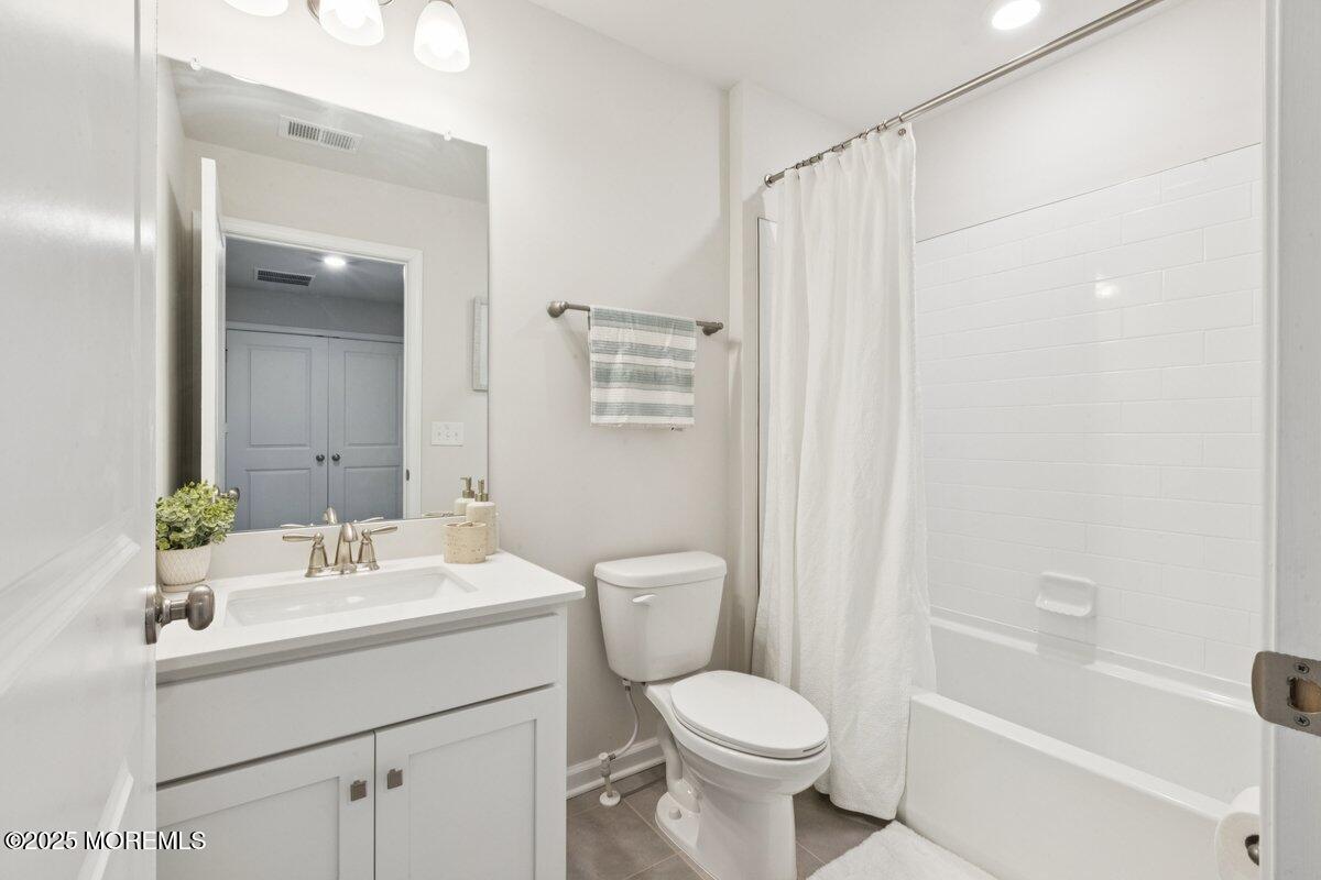 51 Peregrine Way, Burlington, New Jersey image 18