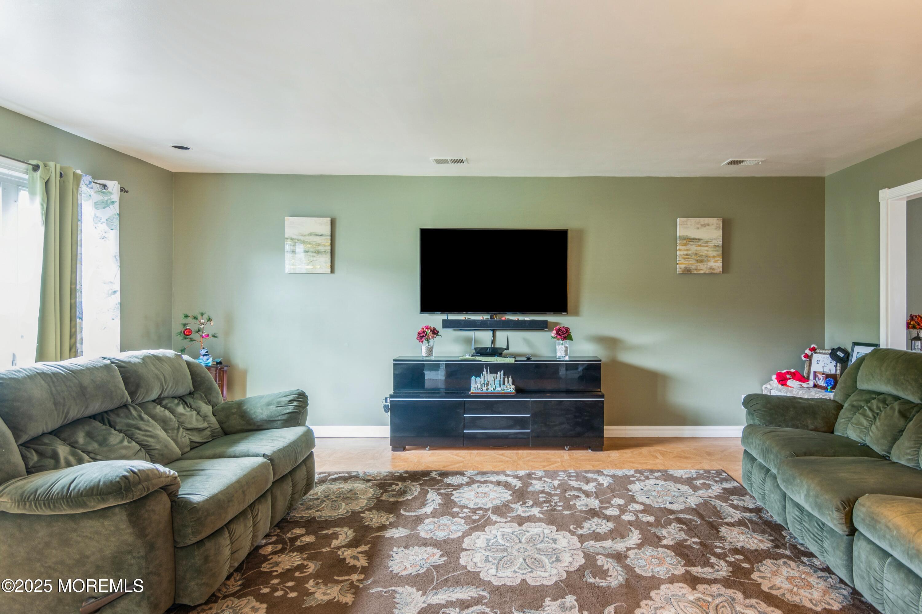 23 Highland Drive, Middlesex, New Jersey image 4