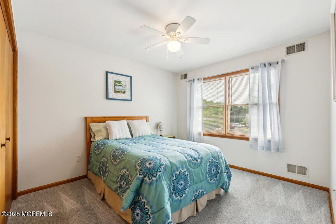 427 S Lake Court, Brick, New Jersey image 11