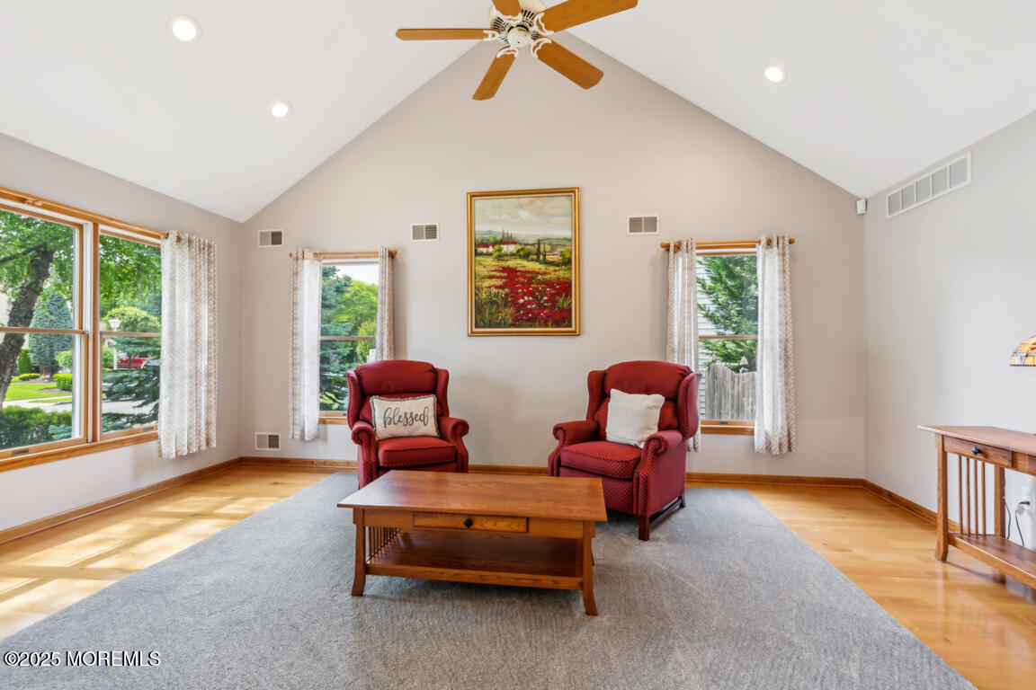 427 S Lake Court, Brick, New Jersey image 4