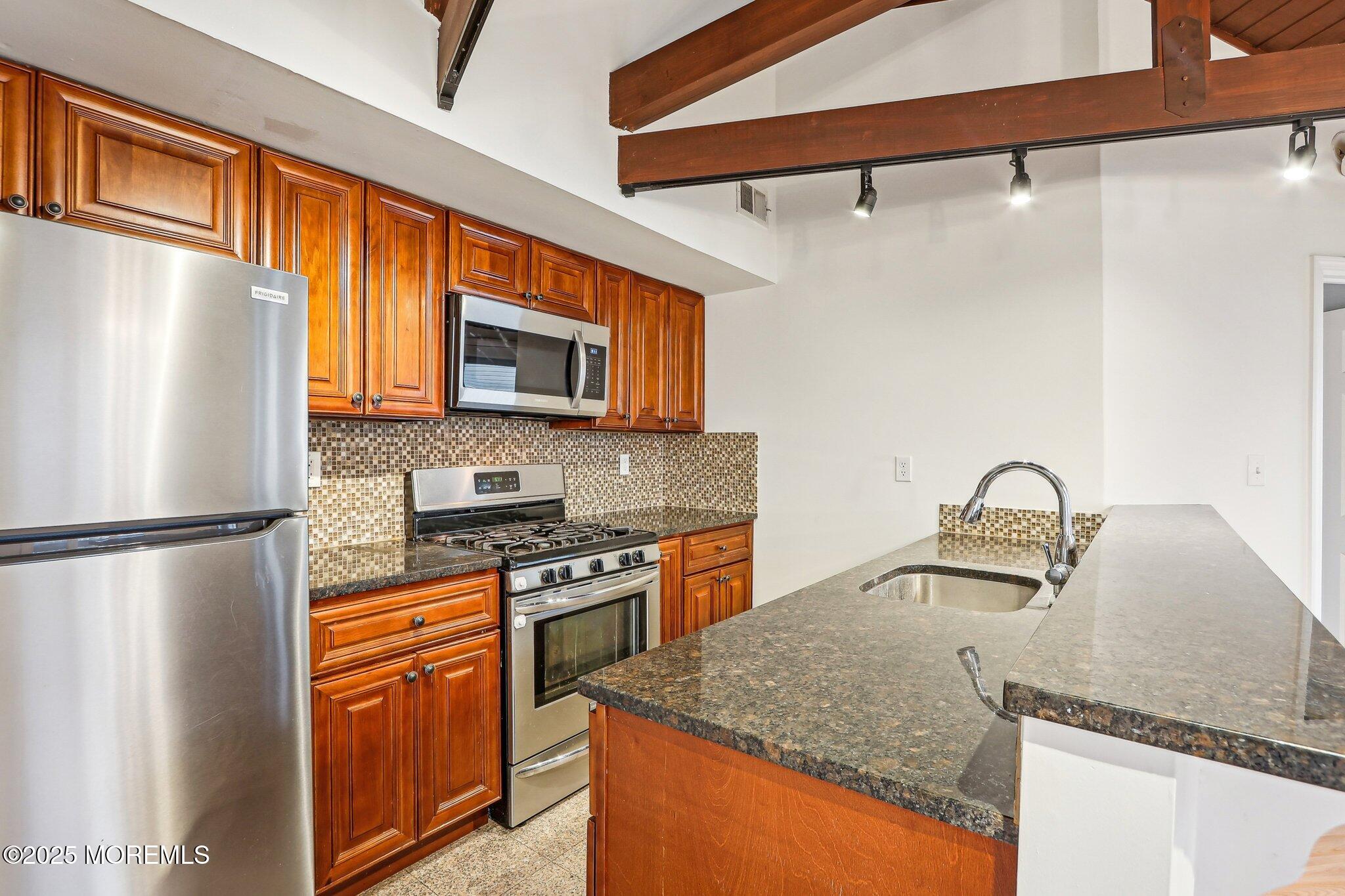 650 Front Street, Union Beach, New Jersey image 14
