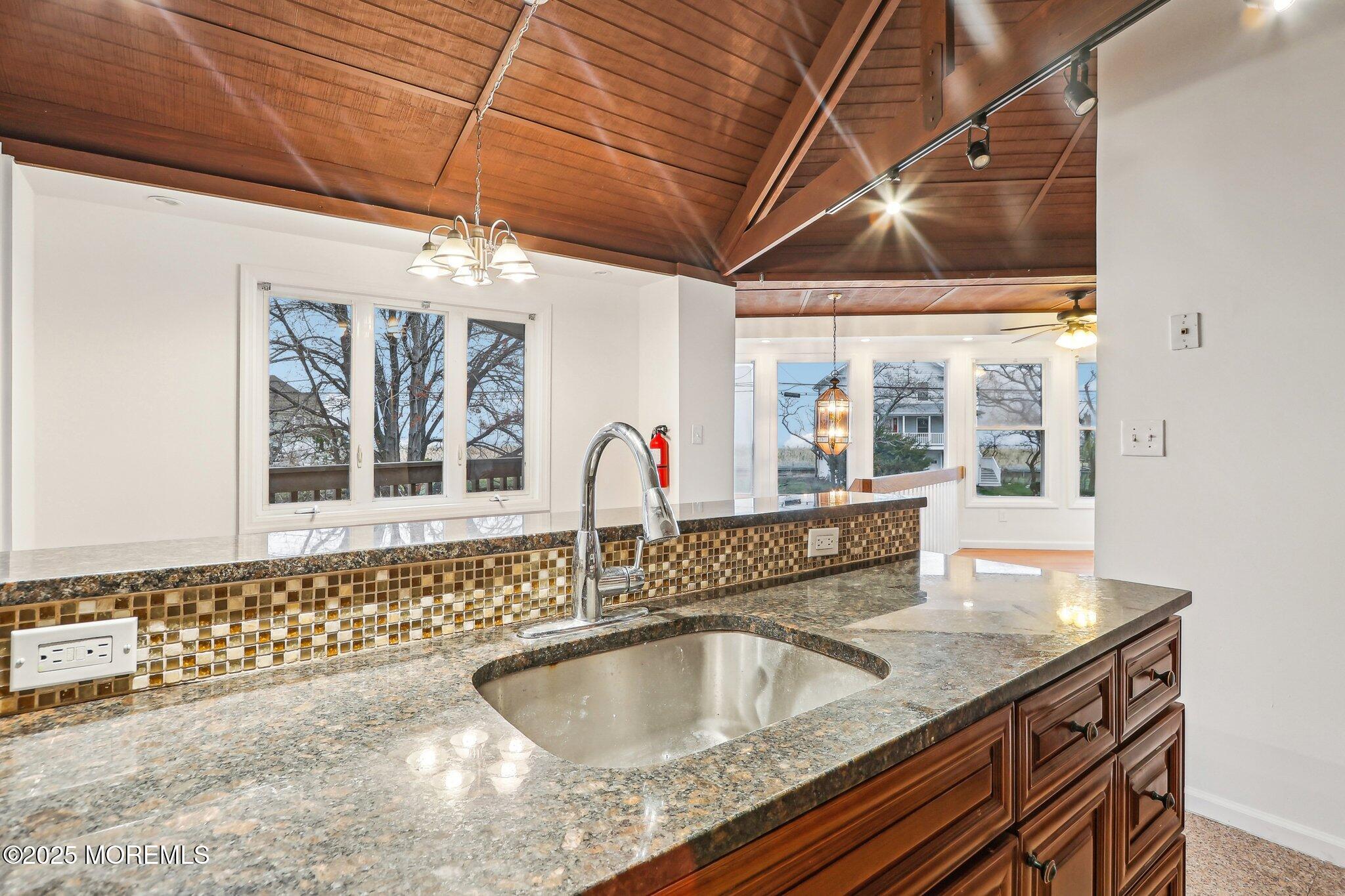650 Front Street, Union Beach, New Jersey image 15