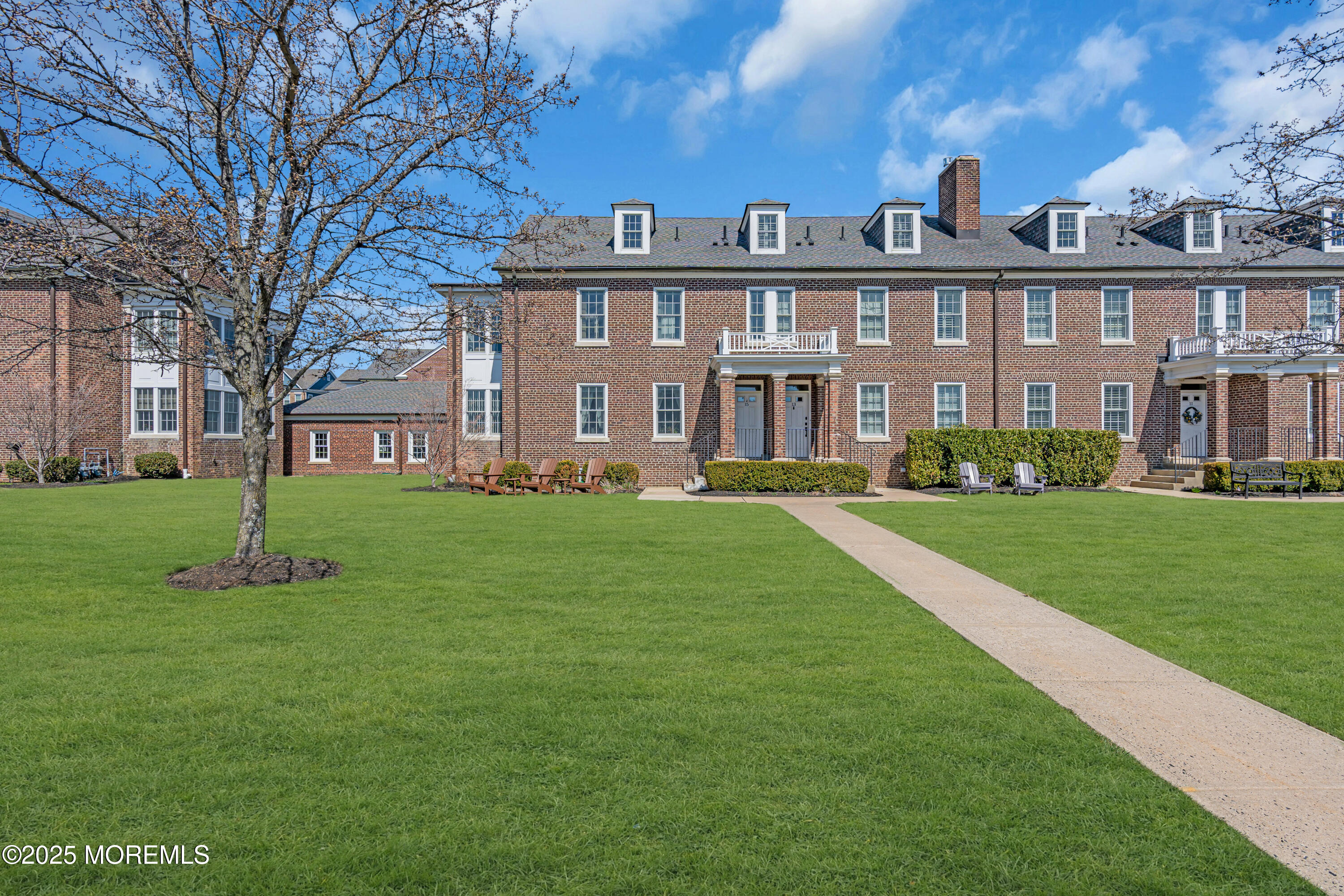 15 Russel Avenue